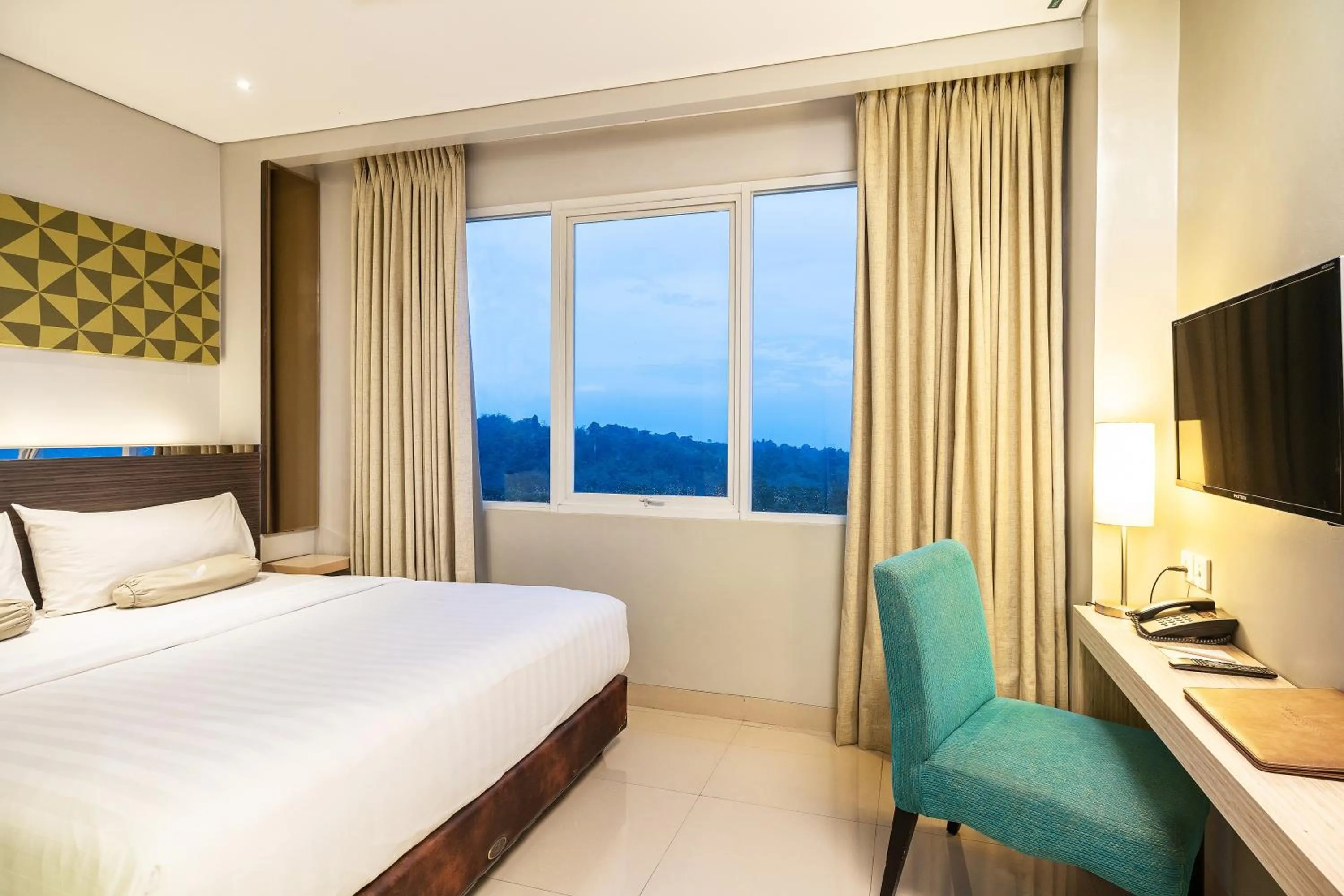 Deluxe Double Room in Clove Hotel Bandung