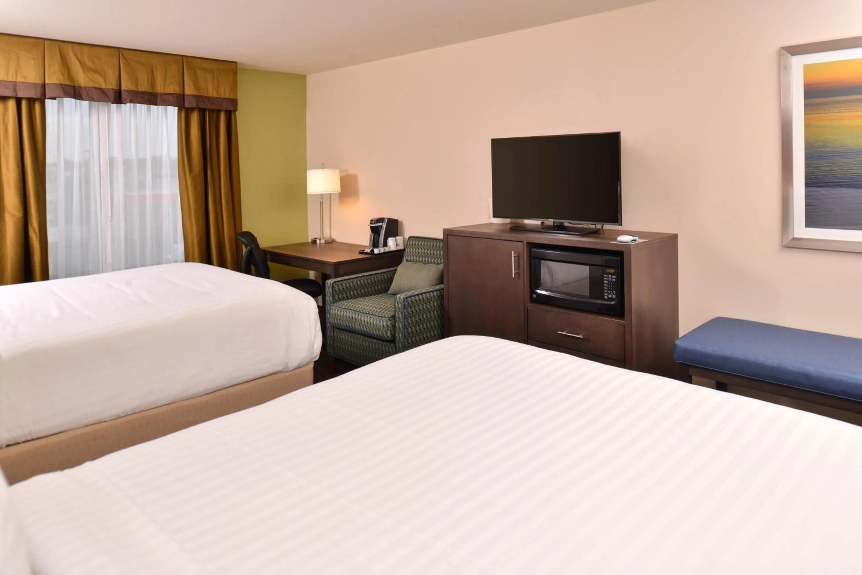 Standard Queen Room with Two Queen Beds in Holiday Inn Express & Suites Dearborn SW - Detroit Area by IHG