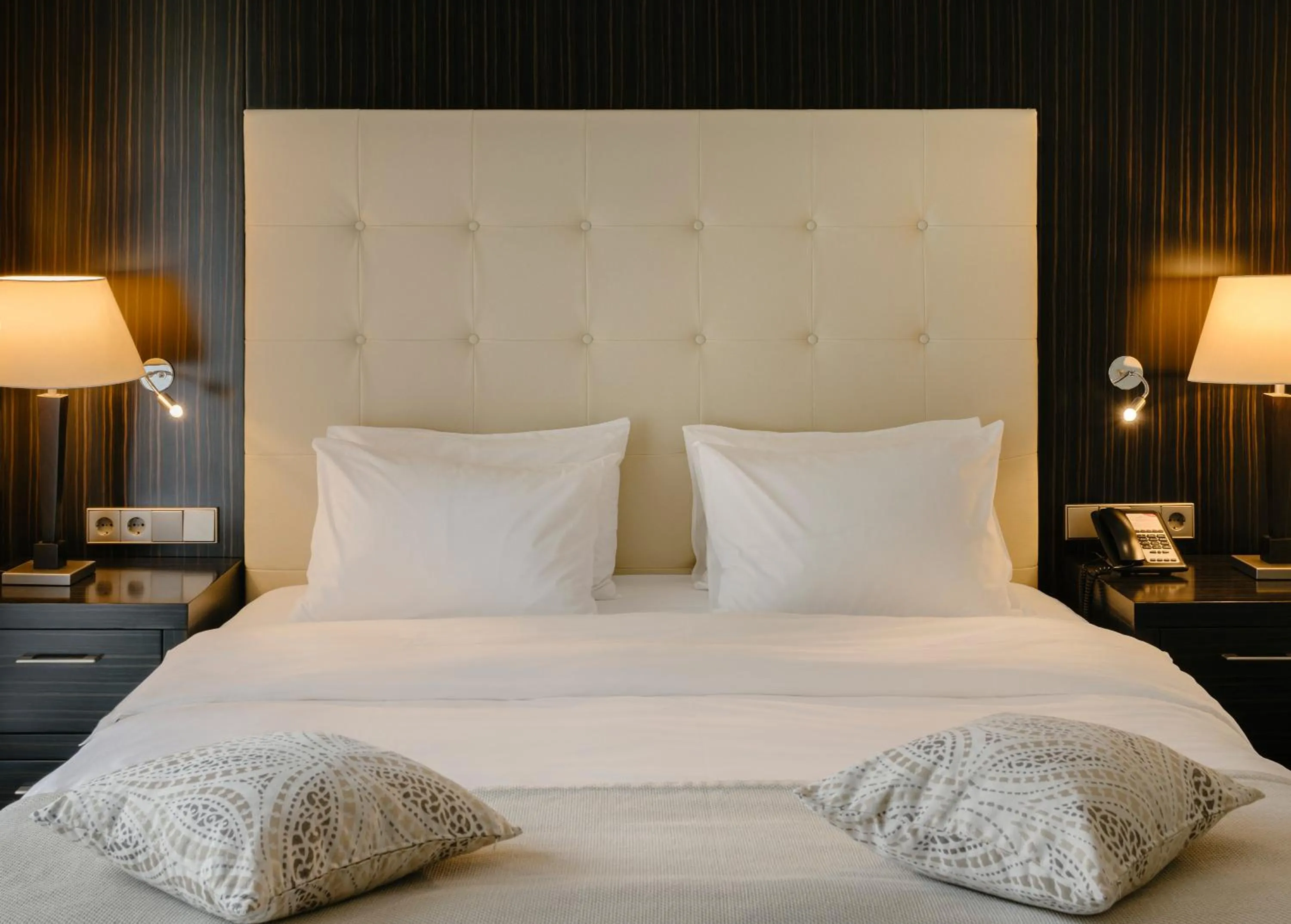 Premium King Room with Terrace and River View in Crowne Plaza - Borjomi by IHG