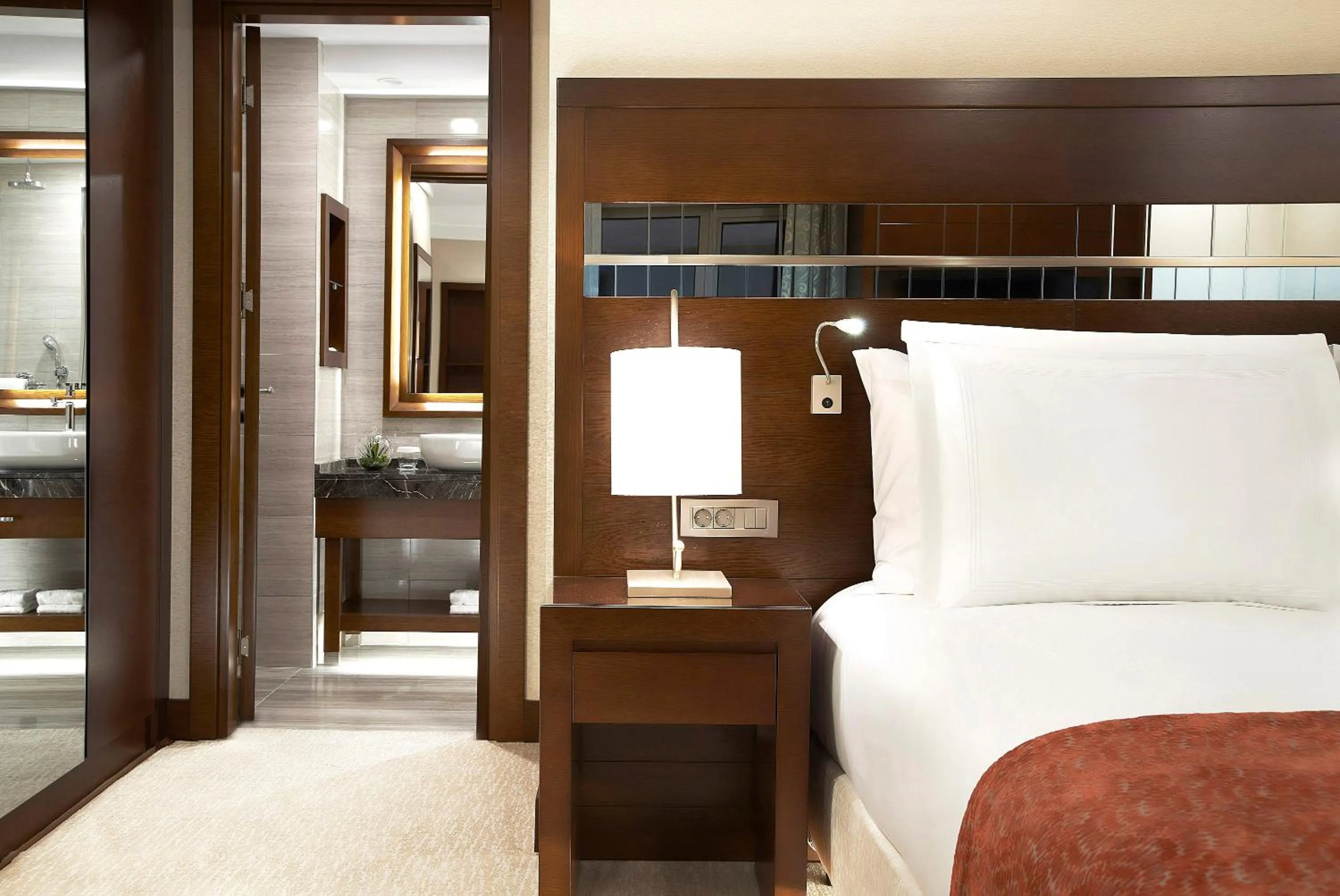 One-Bedroom Suite with Sea View in Divan Mersin