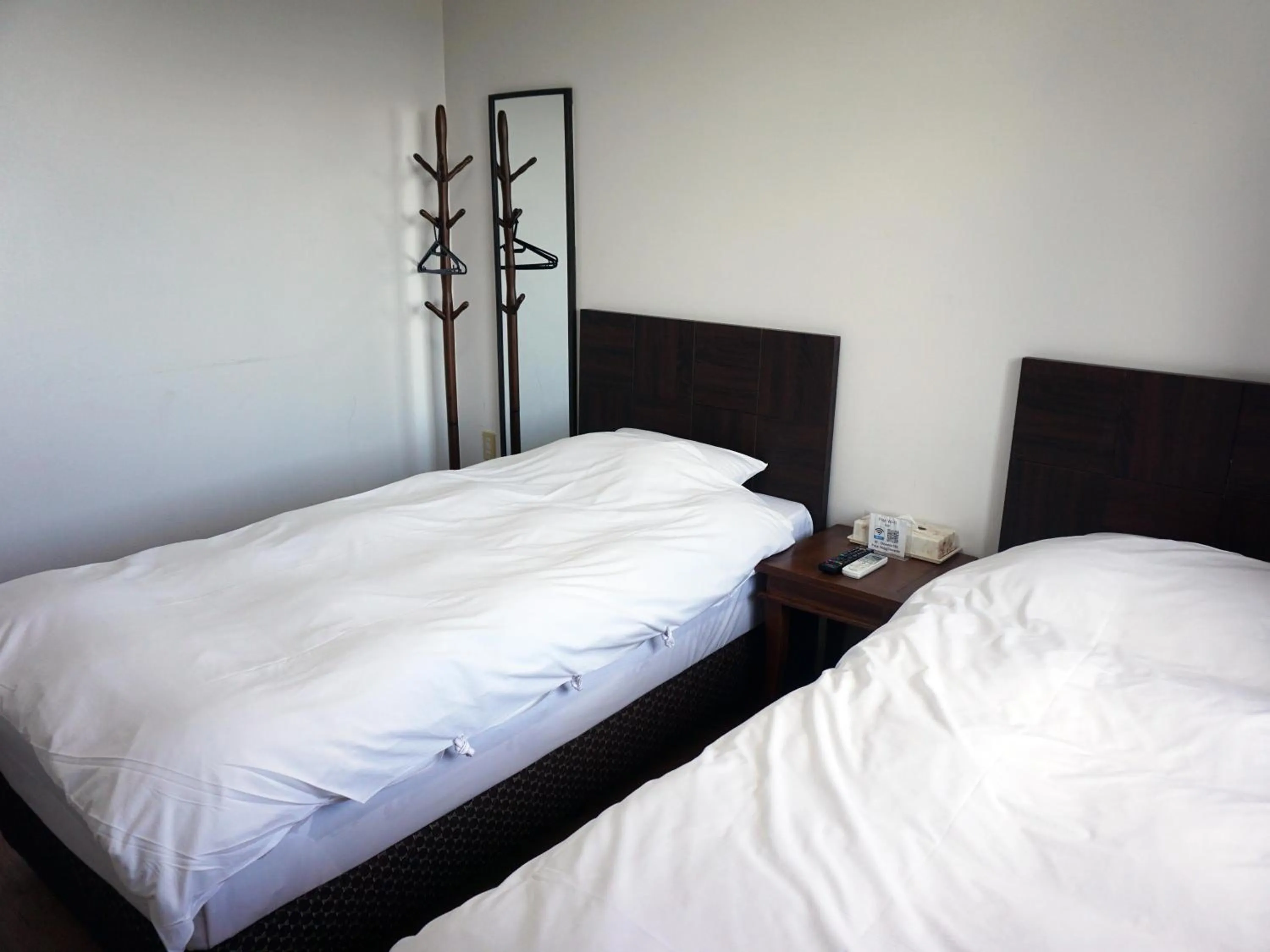 Standard Twin Room with Sea View and Shared Bathroom  - single occupancy in Hotel Oceans Nakijin