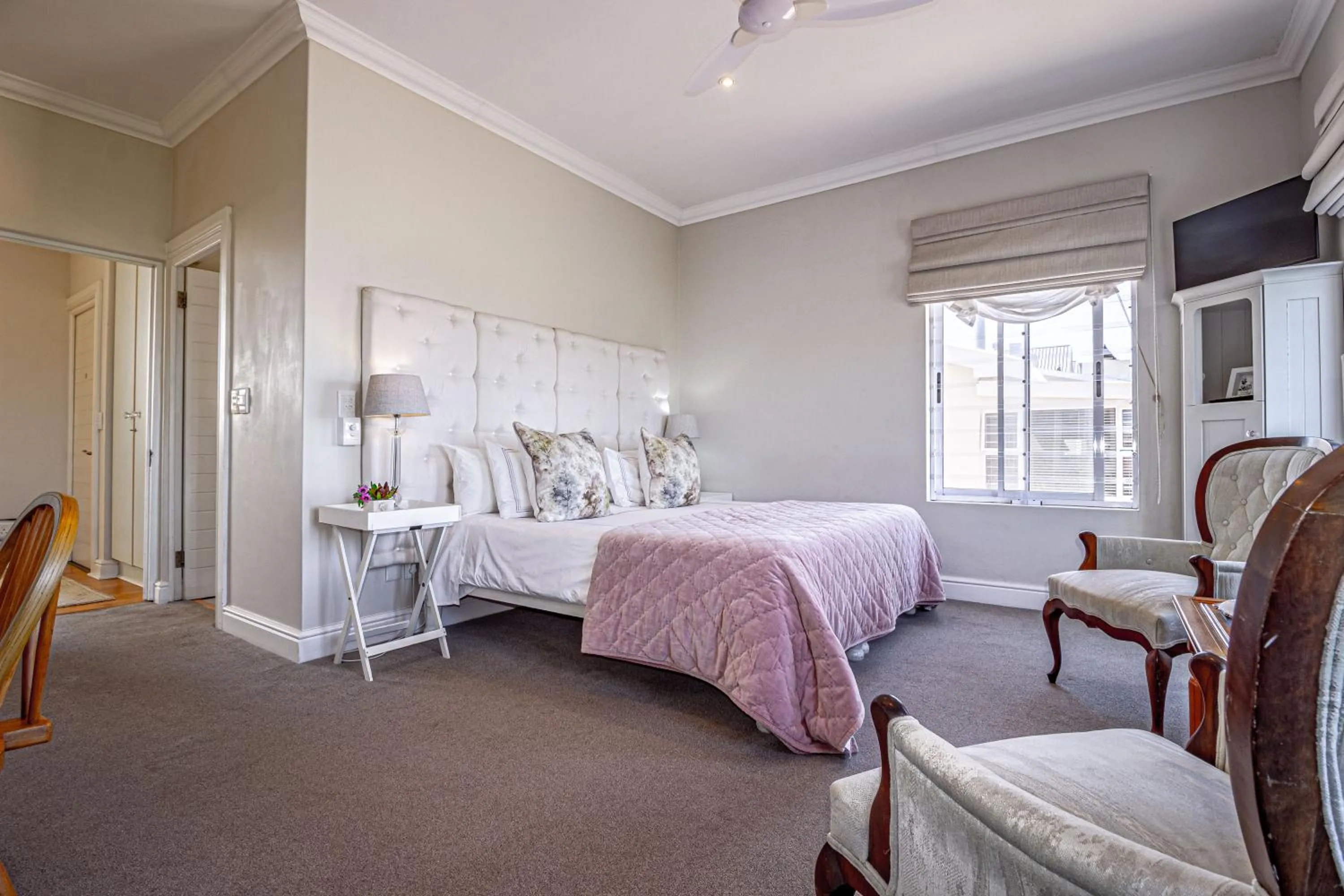 Superior Room with Sea View - single occupancy in 138 Marine Beachfront Guesthouse