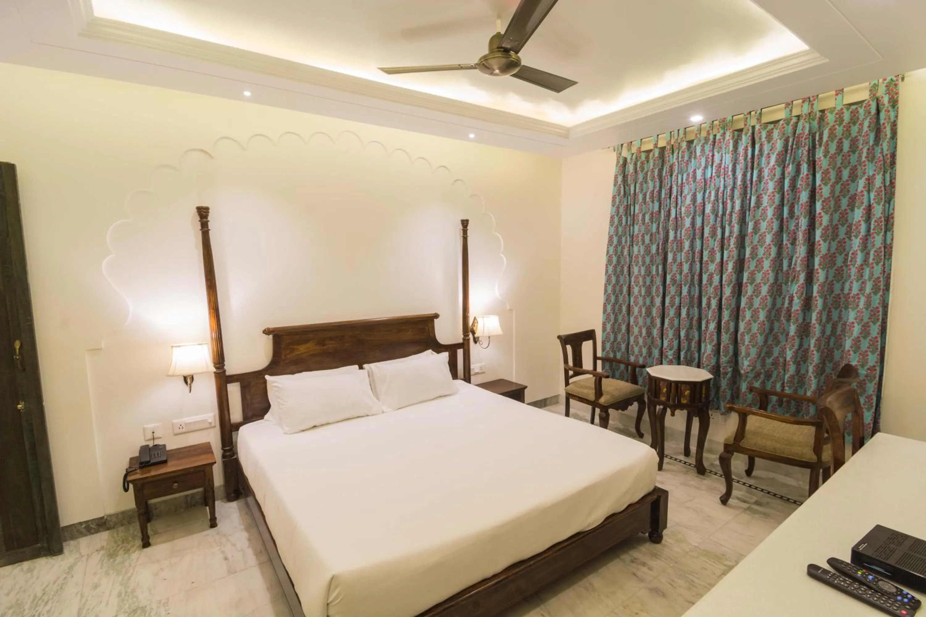 Deluxe Double Room in Pandya Niwas