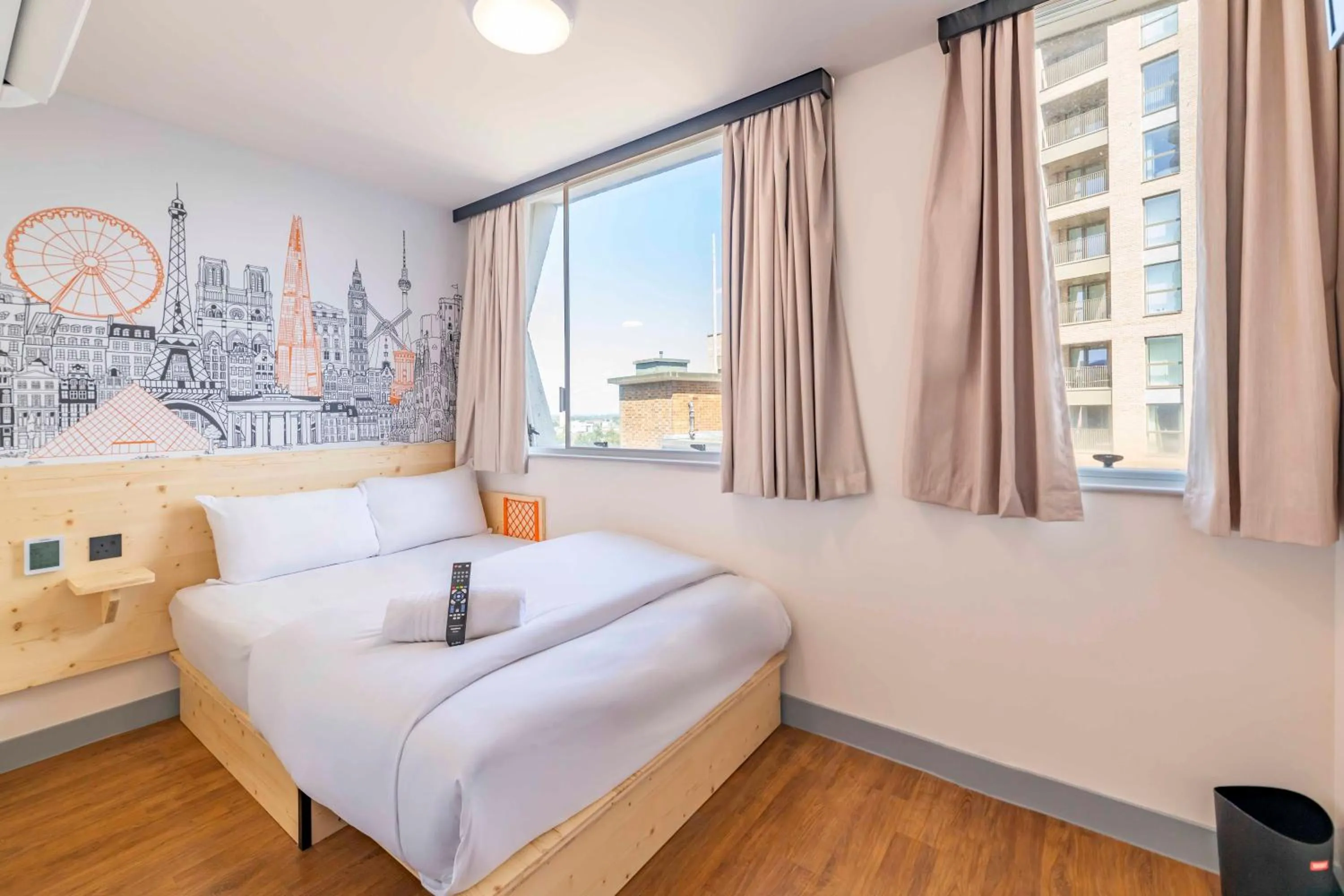 Double Room - Disability Access in easyHotel Croydon