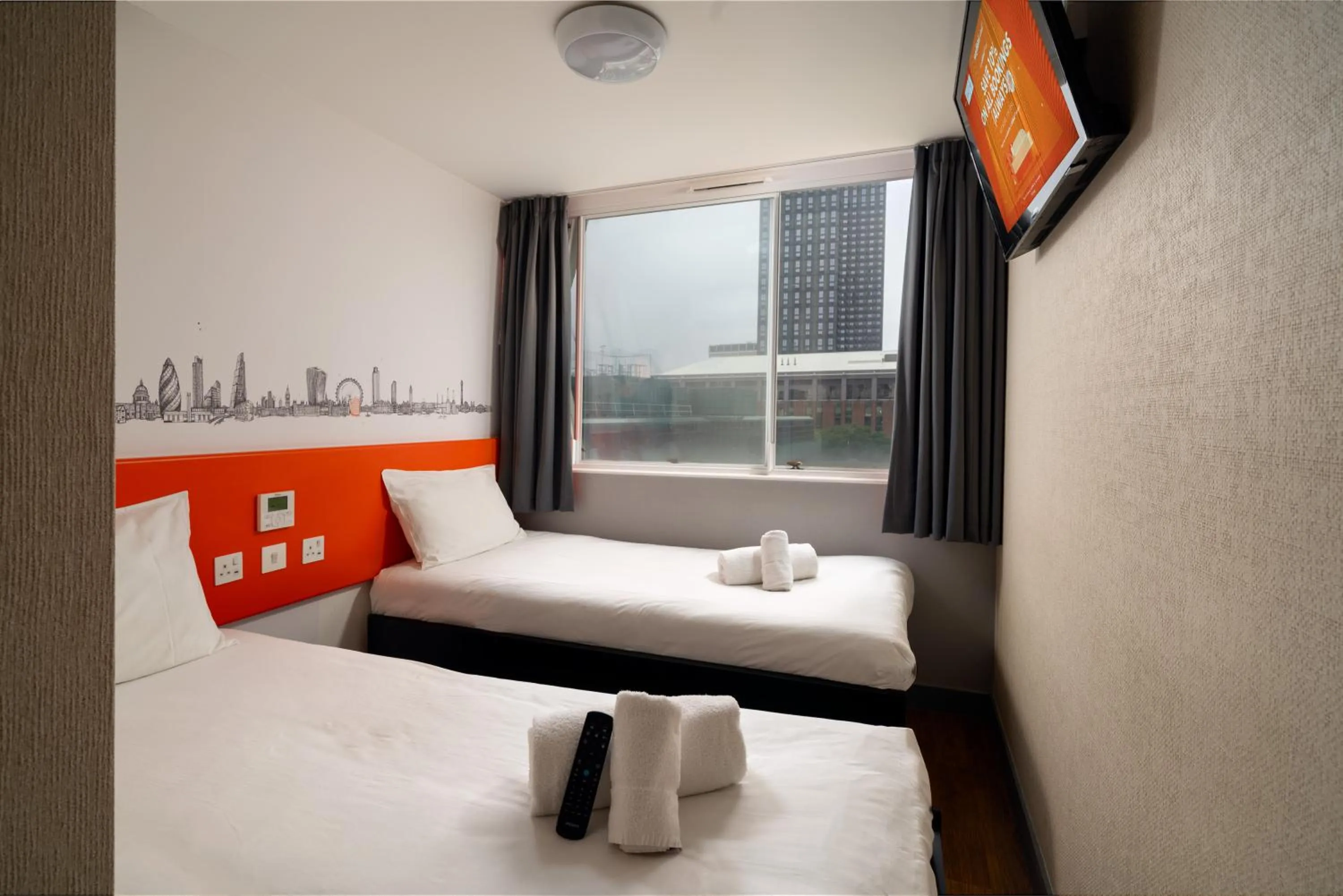 Twin Room with Window in easyHotel Croydon