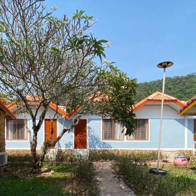 Family Bungalow in Koh Chang Resort