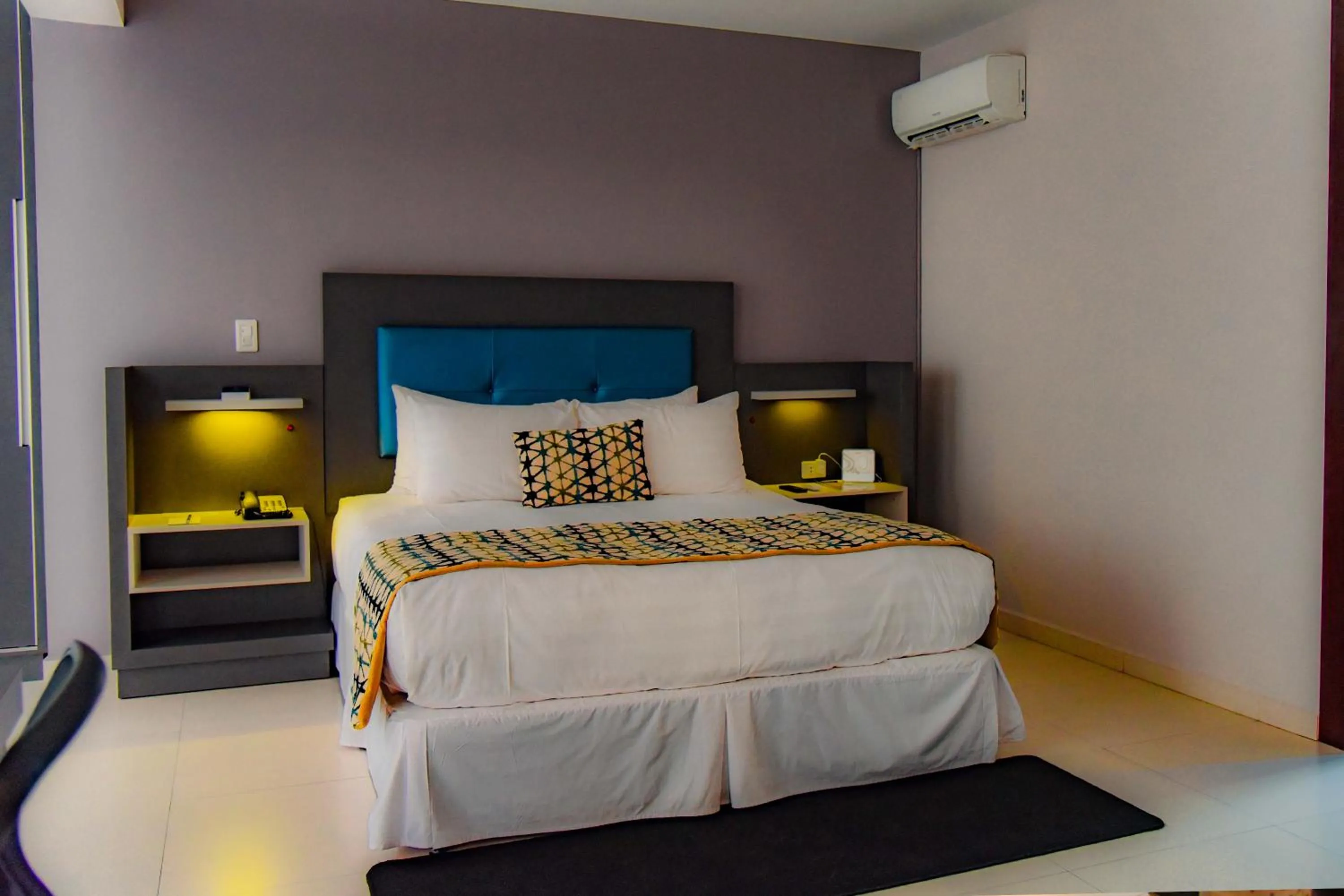 Two-Bedroom Suite in Camino Plaza