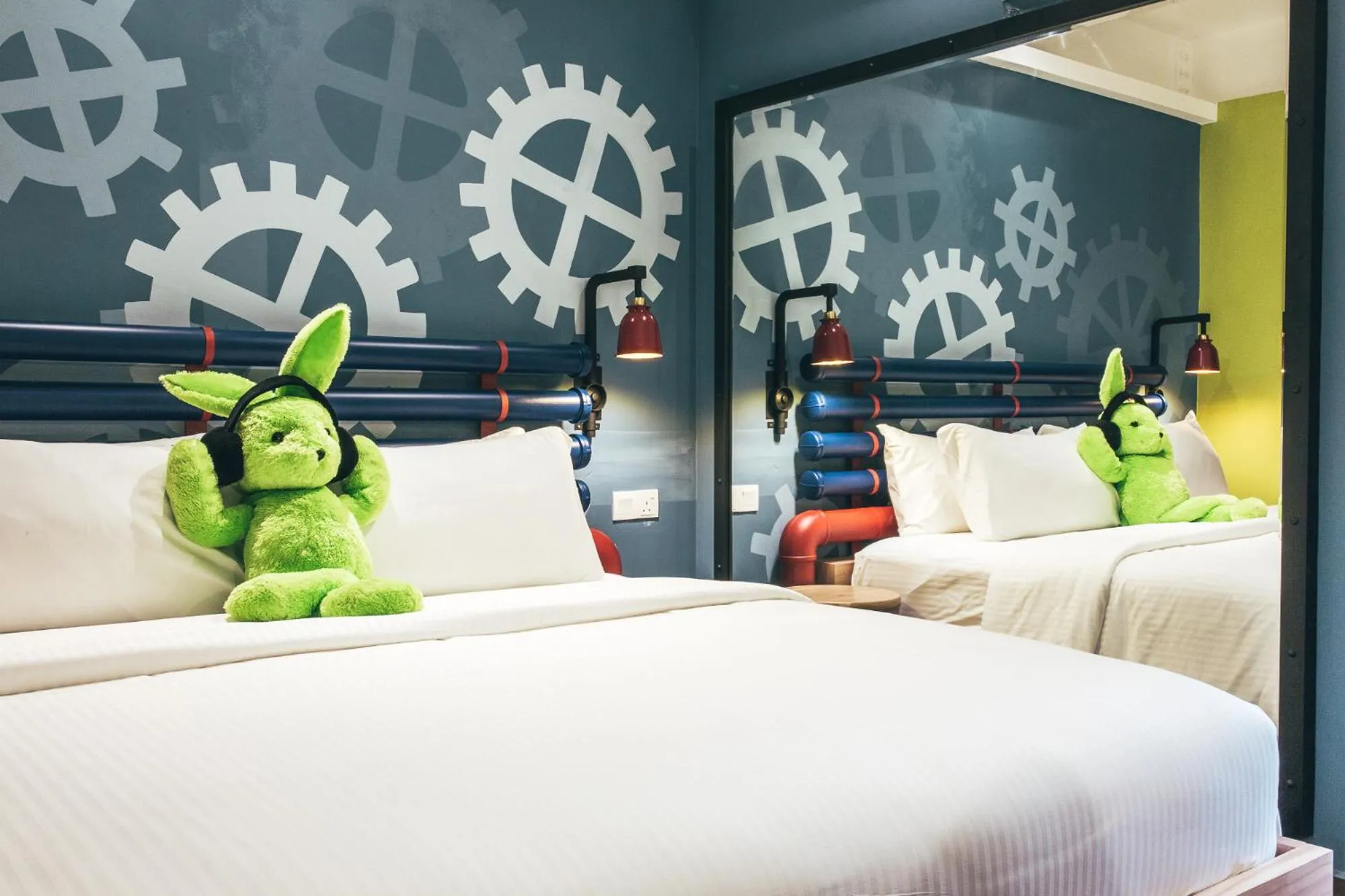 Studio King - Pool (Ground Floor) in Dash Box Hotel Cyberjaya