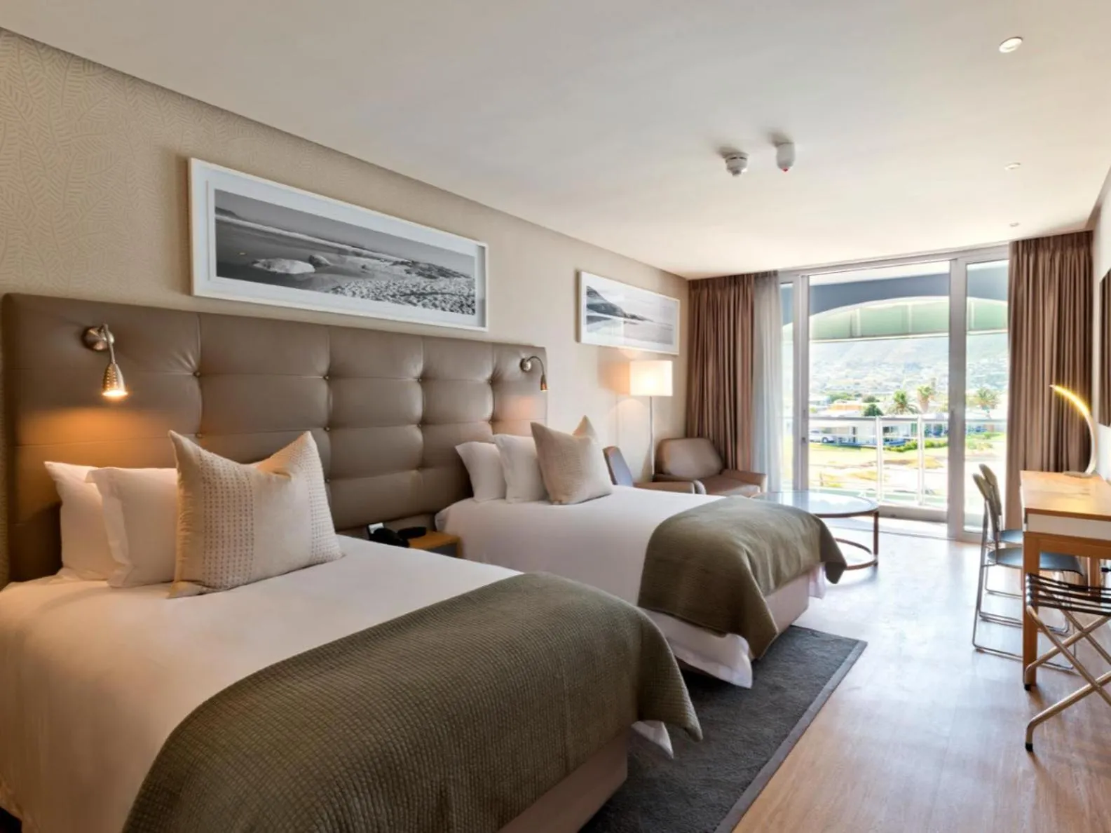 Standard Twin Room Seaview in Krystal Beach Hotel