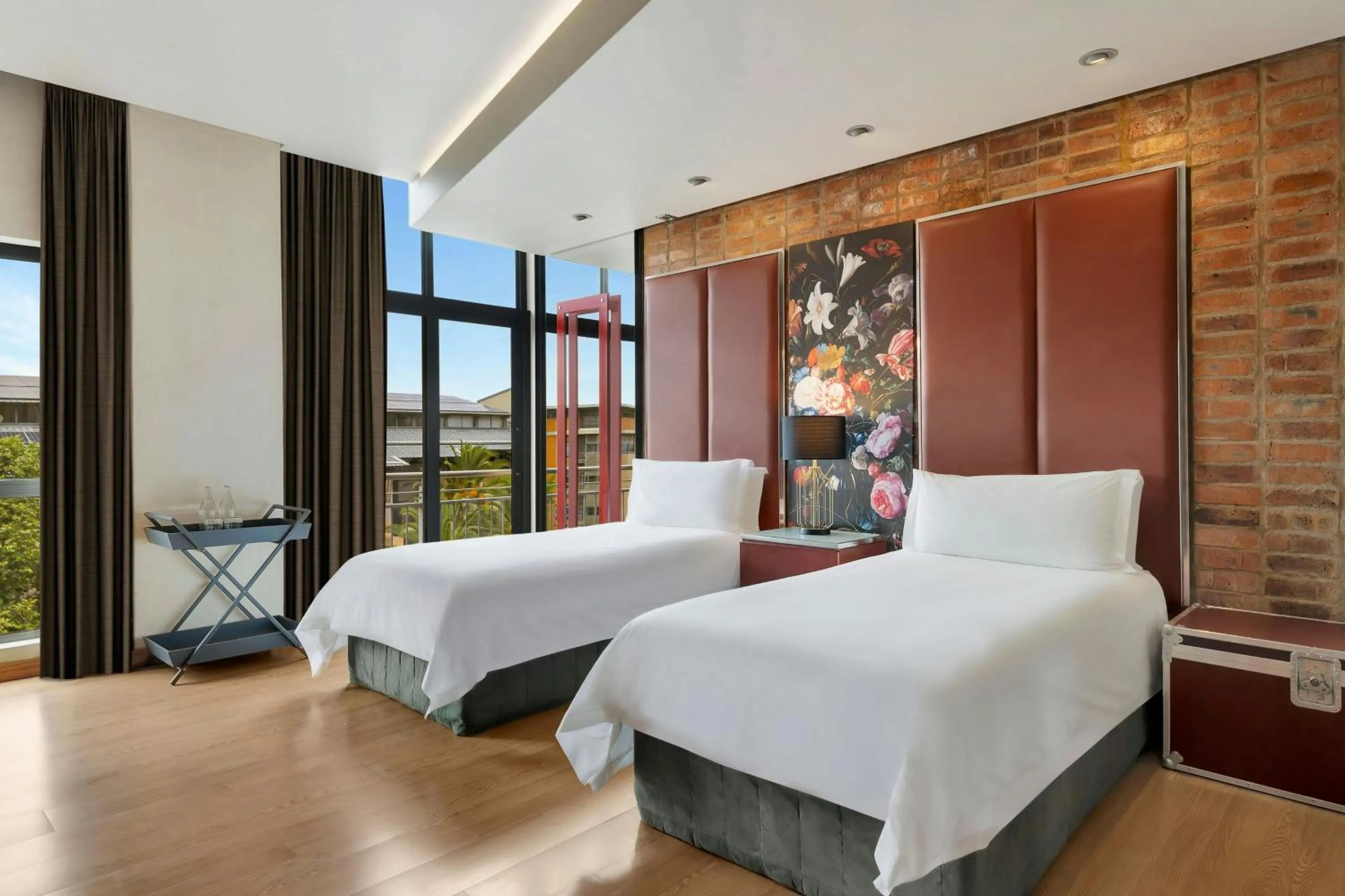 Guest room, 2 Twin/Single Bed(s) in African Pride Melrose Arch, Autograph Collection