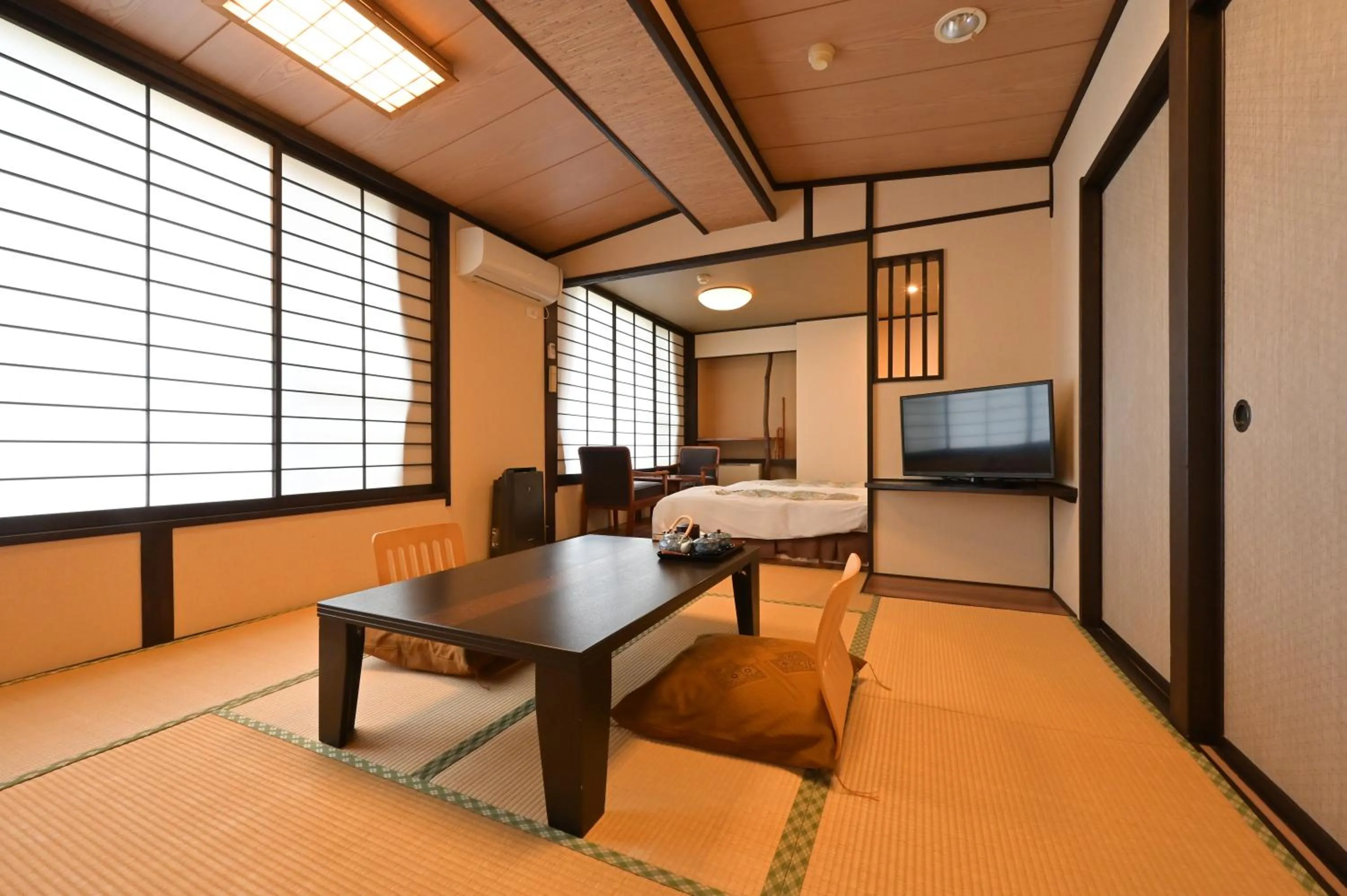 Quadruple Room with Shared Bathroom in Ryokan Tamura