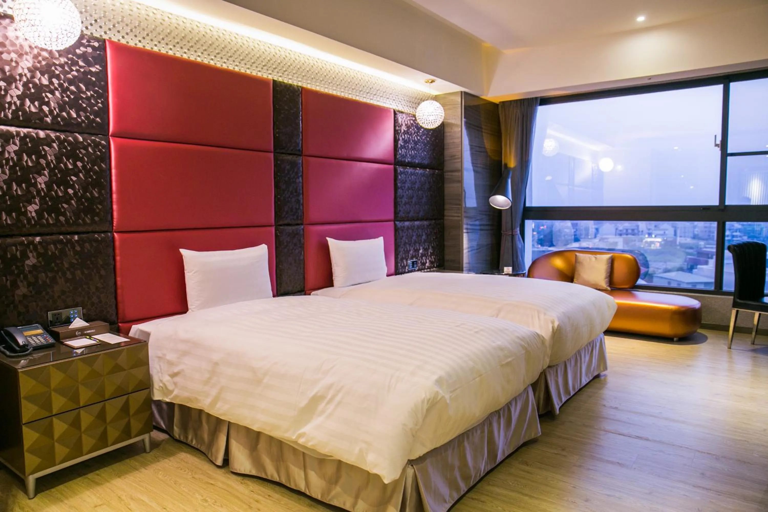 Standard Twin Room in Sun Hao International Hotel