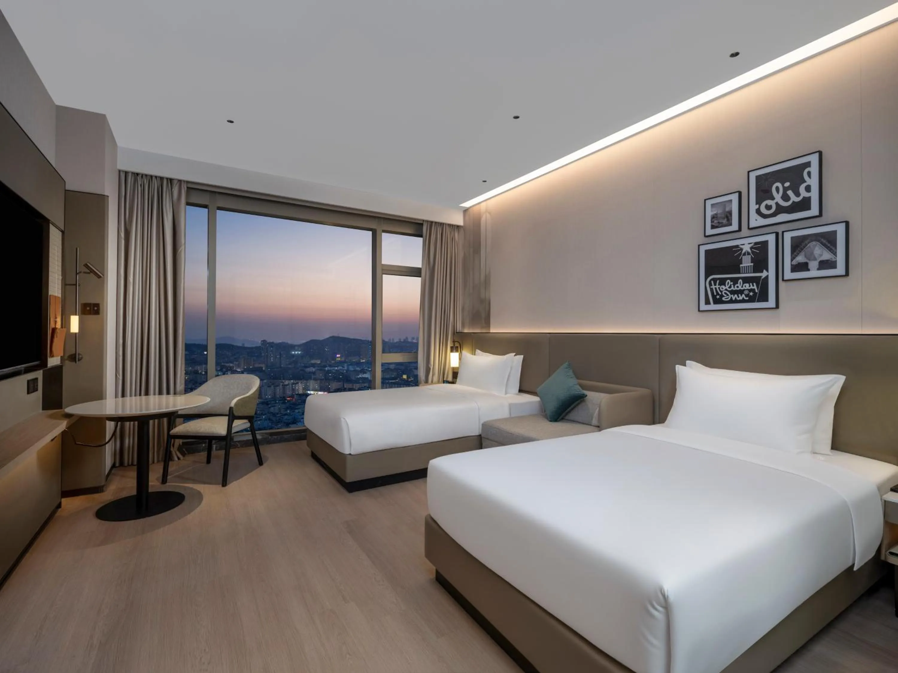 Double Room with Two Double Beds - Mobility Accessible in Holiday Inn Qingdao CBD by IHG