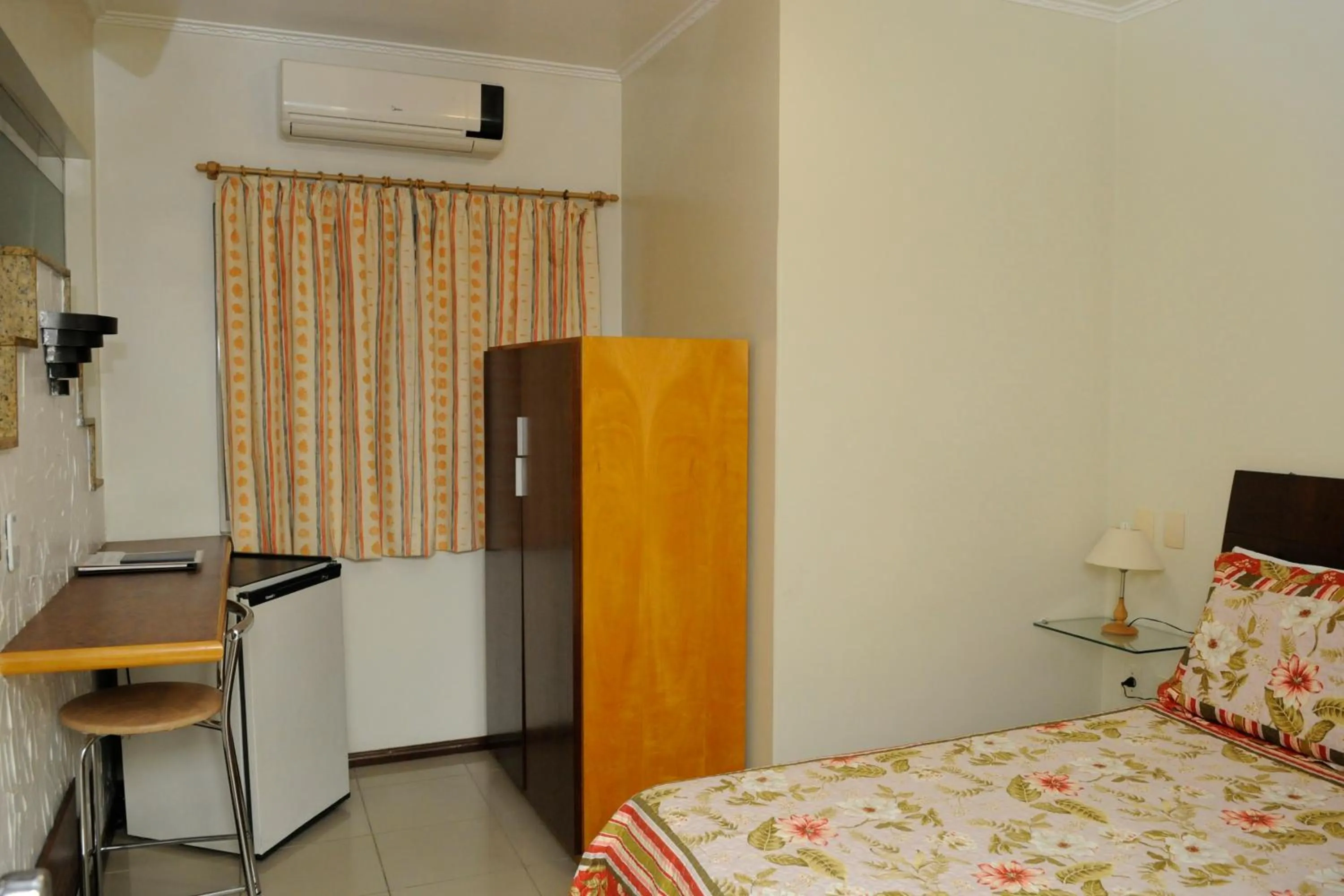 Deluxe Double Room with Bath - single occupancy in Hotel Cidade