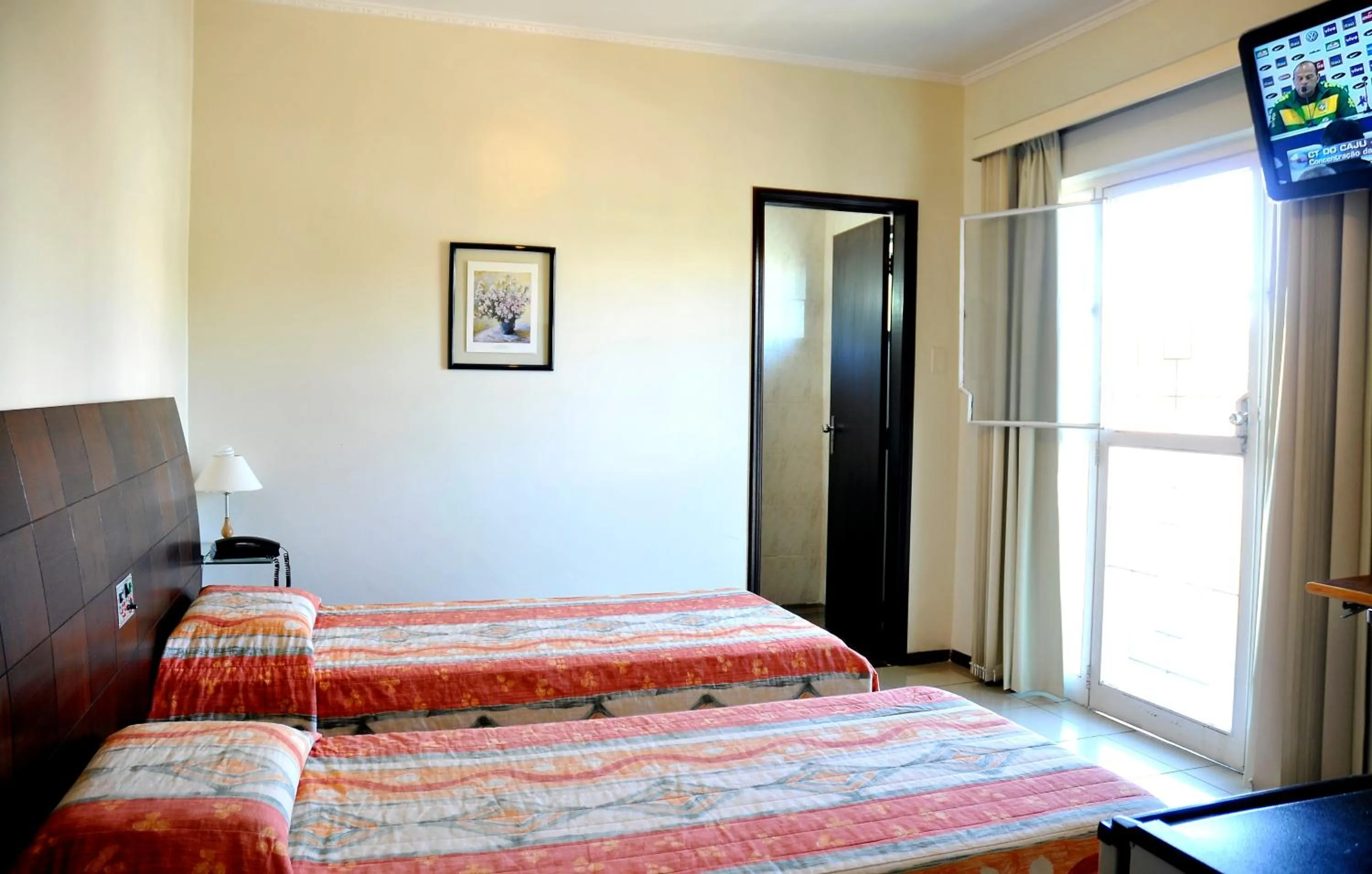 Luxury Triple Room (3 single beds) - single occupancy in Hotel Cidade