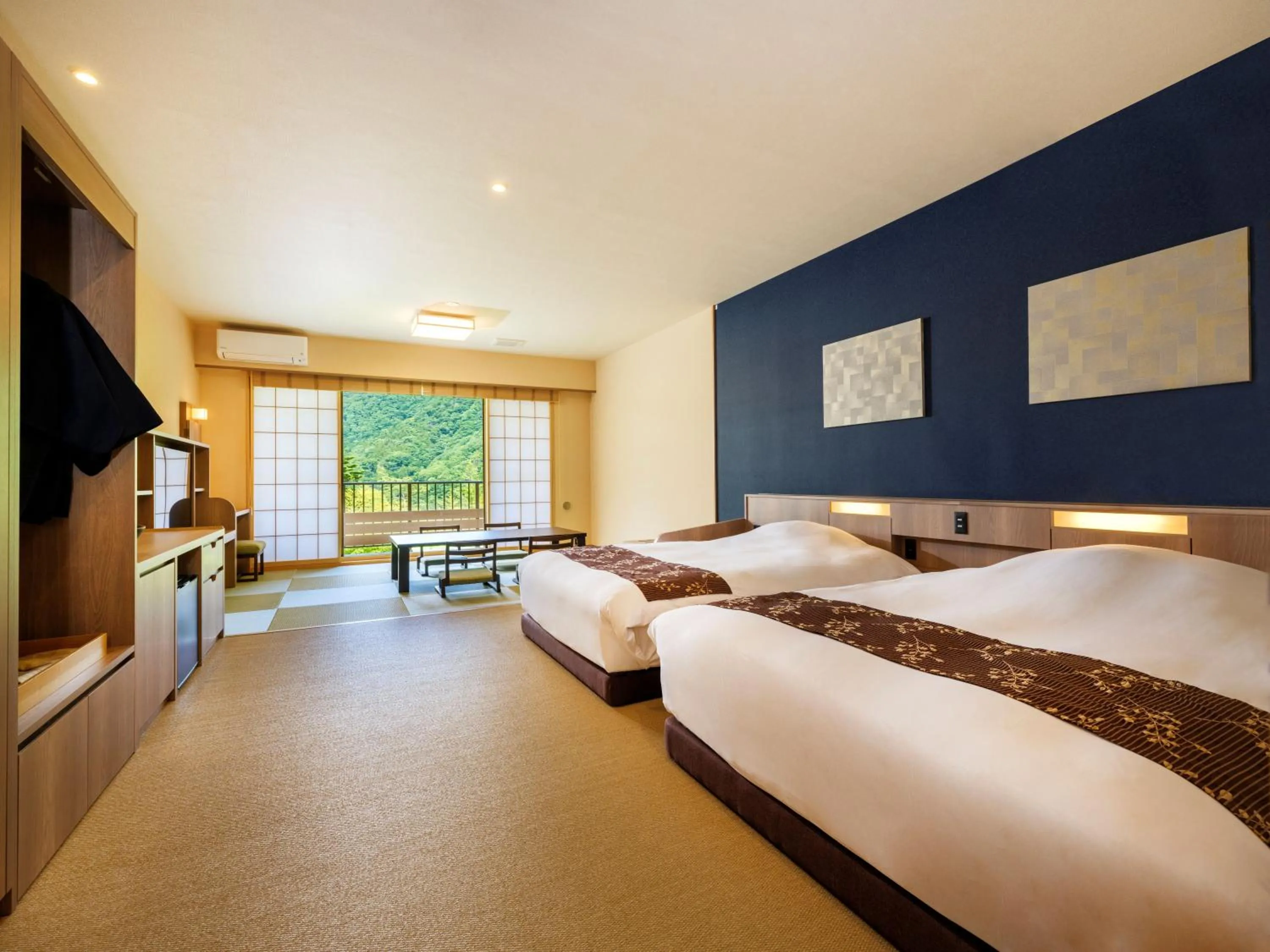 Japanese-Western Style Room 46 square yards - Non-Smoking in Mizunoto Reopening on April 1, 2025