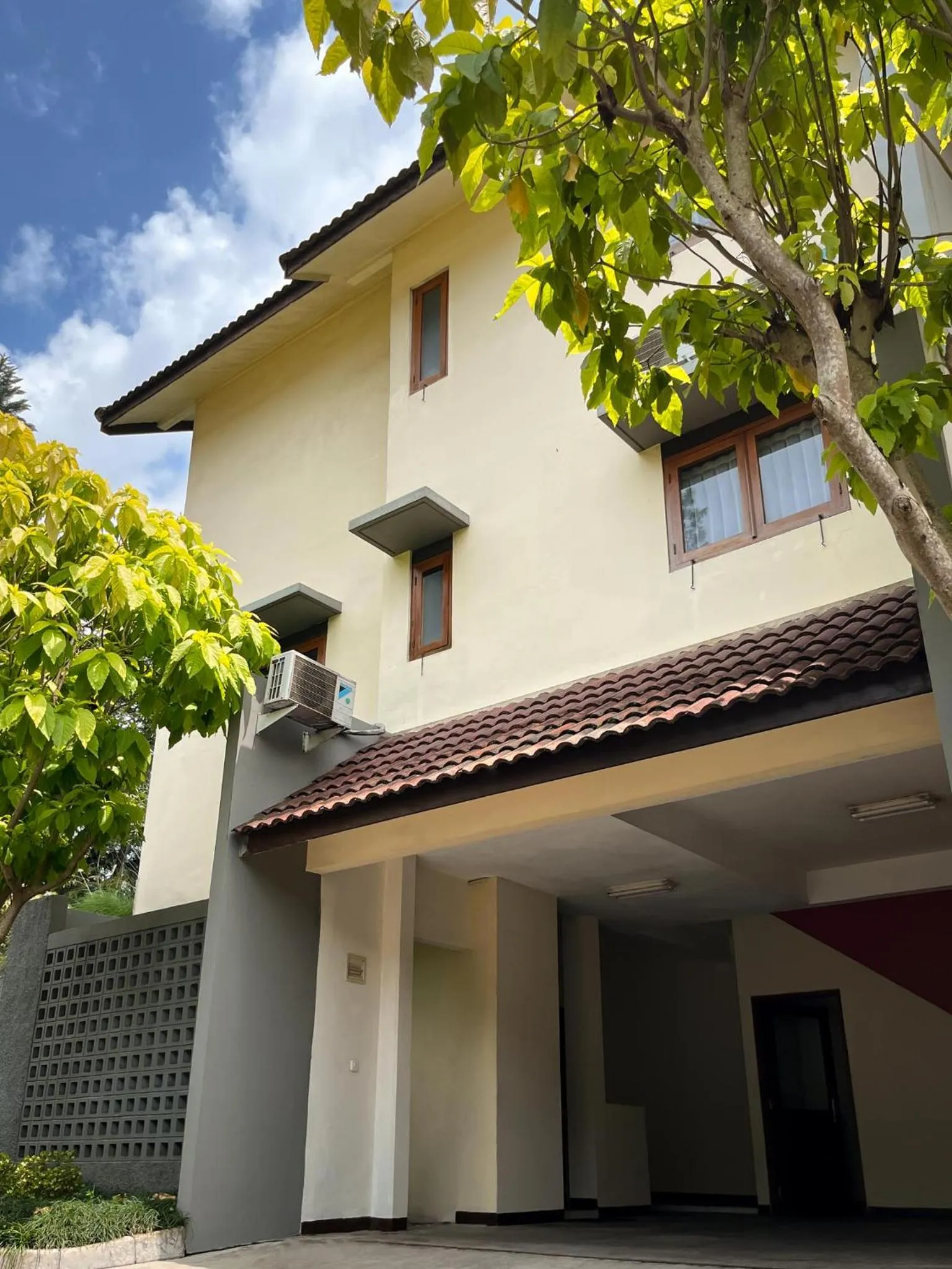 3-Bedroom Family Twin in Puri Setiabudhi