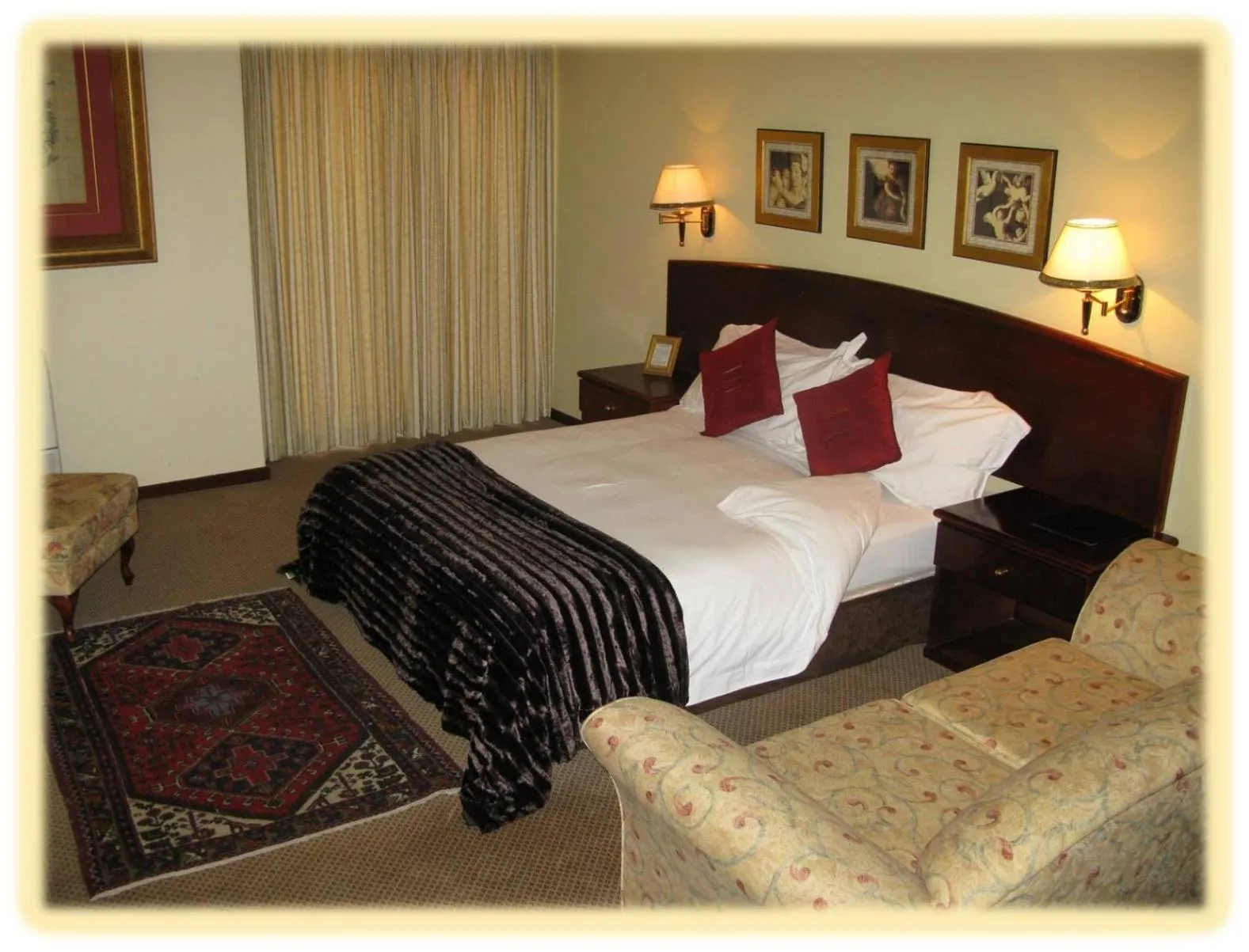 Deluxe Queen Room - single occupancy in Benvenuto Hotel & Conference Centre