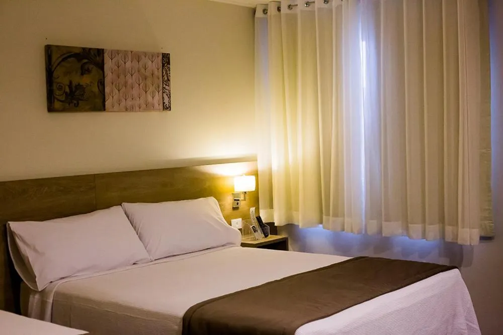 Superior Queen Room with Two Queen Beds - single occupancy in Tryp by Wyndham Varginha Cafe Royal