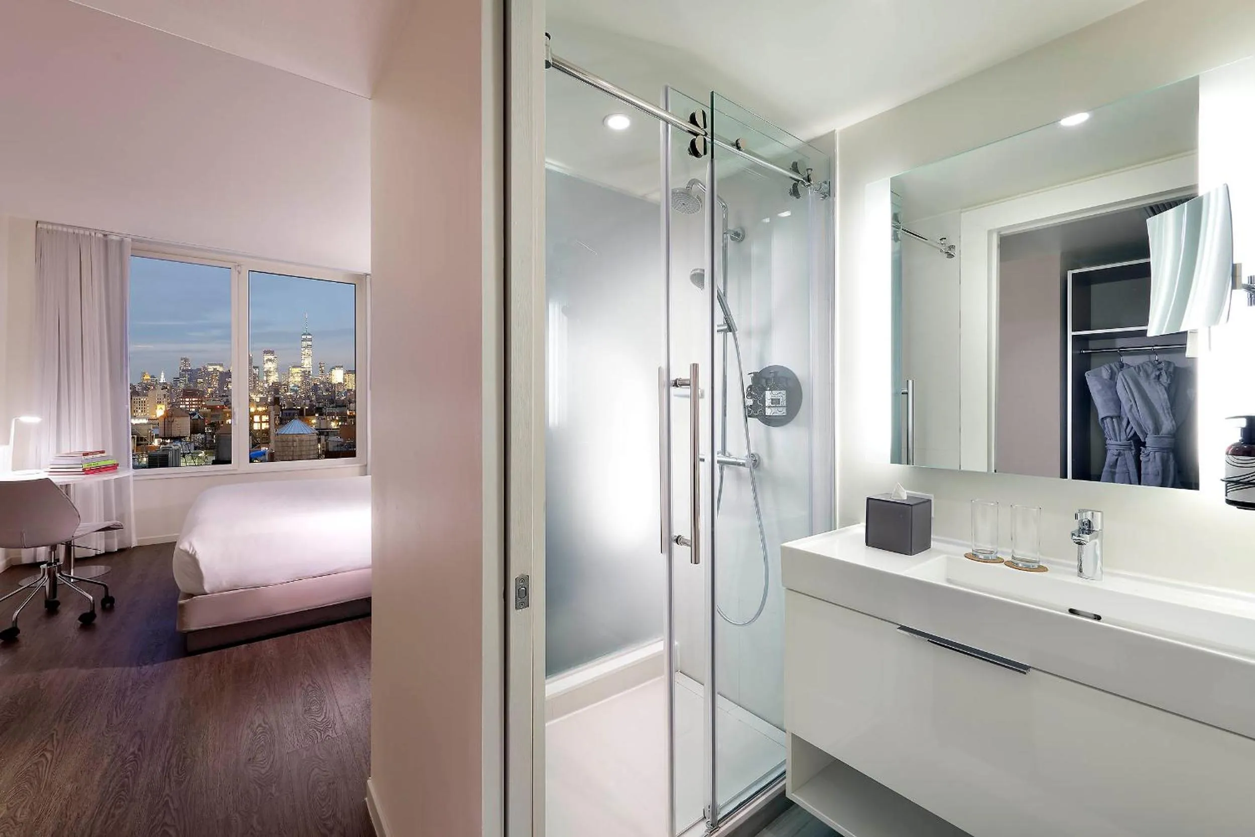 The INNSiDE Room - King - City View in INNSiDE by Meliá New York Nomad