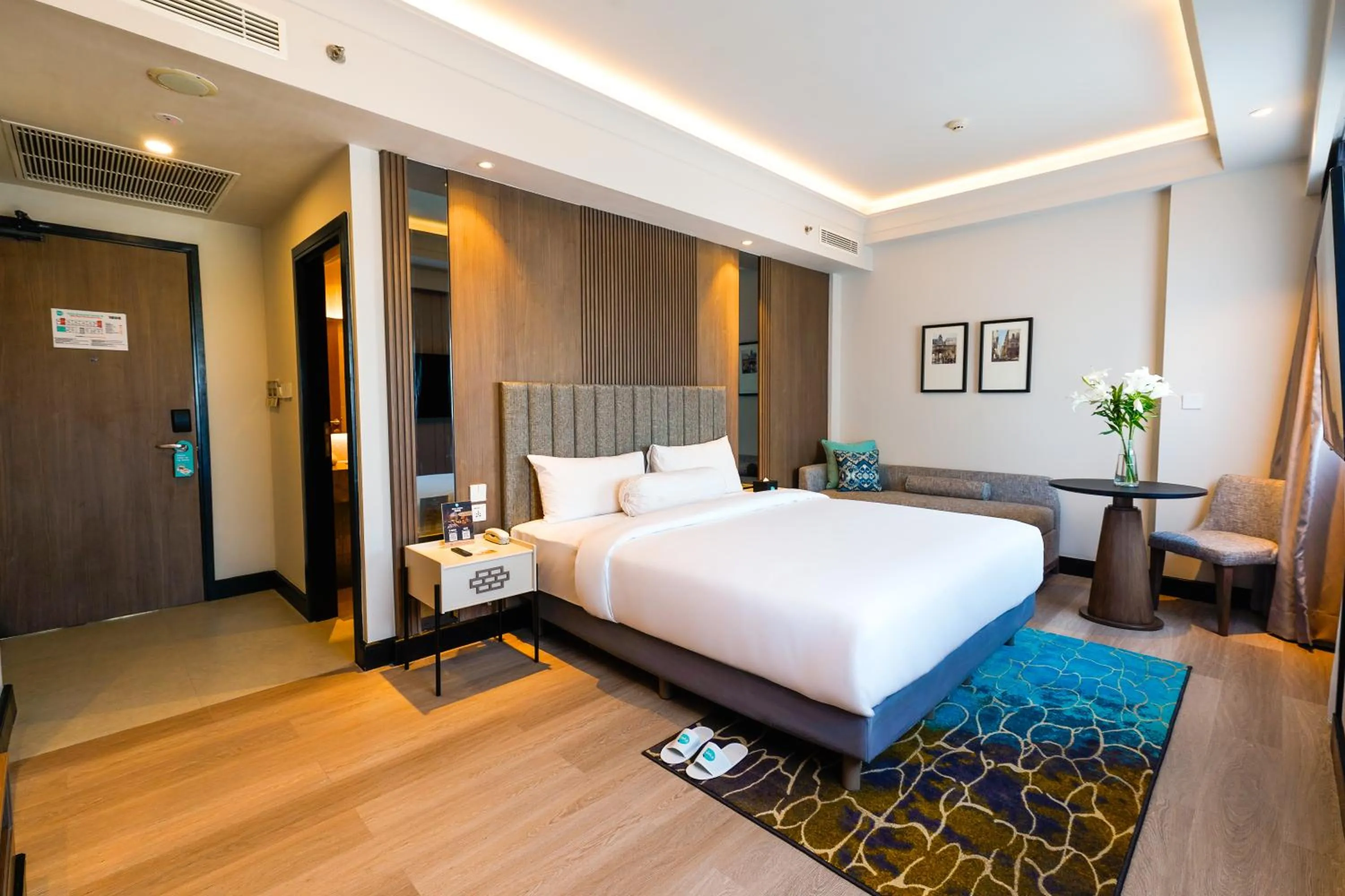 Executive Suite in Deka Hotel Surabaya HR Muhammad