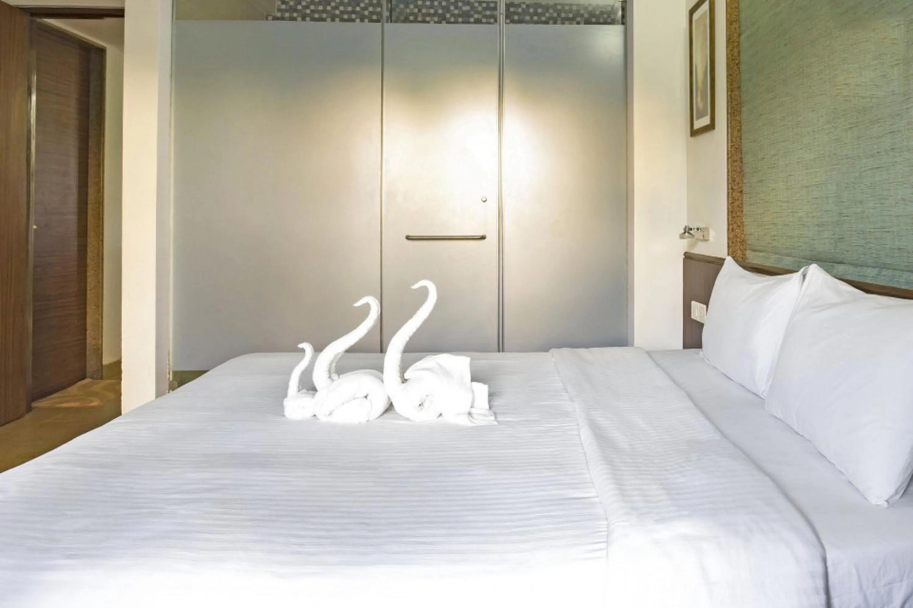 Three-Bedroom Suite in La Vida Studio Inn Baga- Goa- By Lords Hotels and Resorts