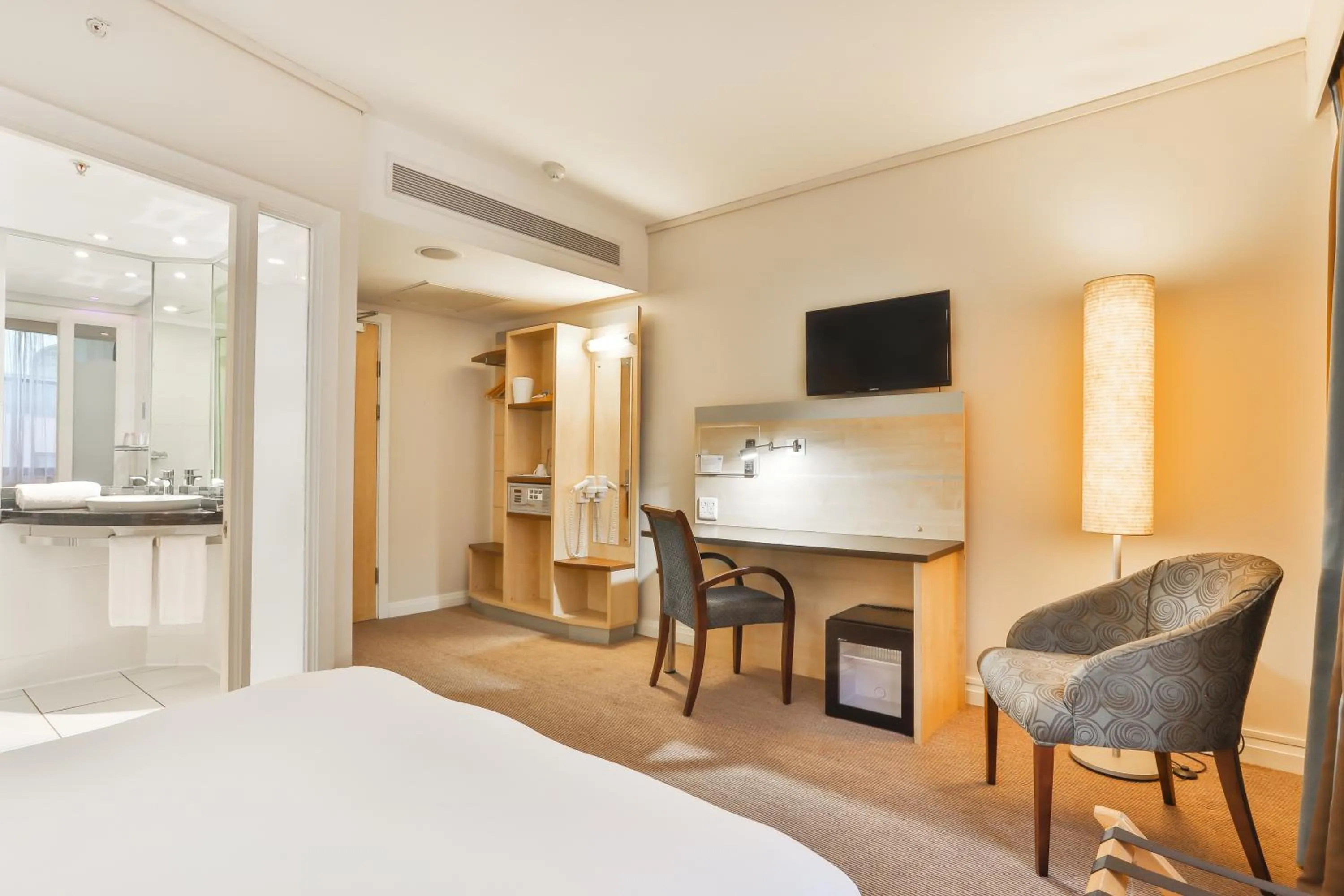 Standard Double Room - Smoking in Holiday Inn Express Cape Town City Centre by IHG