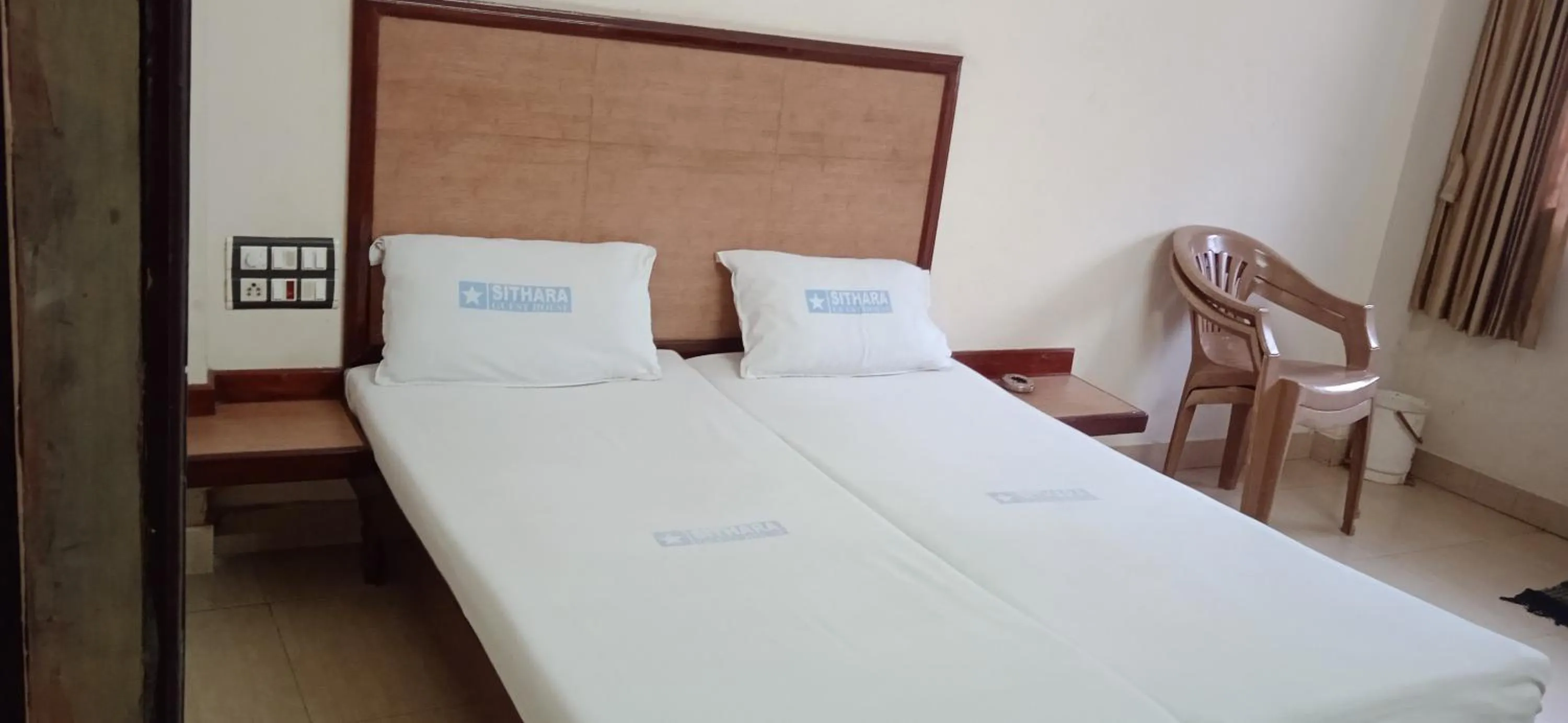 Deluxe Double Room - single occupancy in Sithara Guest House