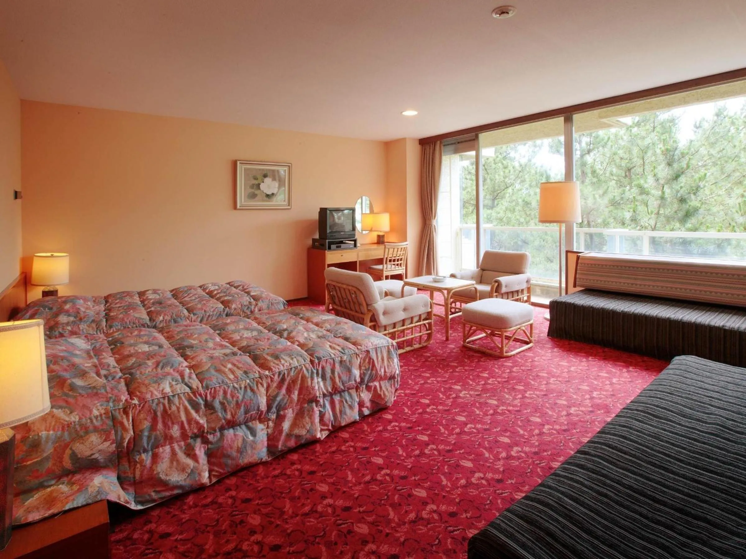 Twin Room with Forest View - Non-Smoking in Kamogawa Grand Hotel