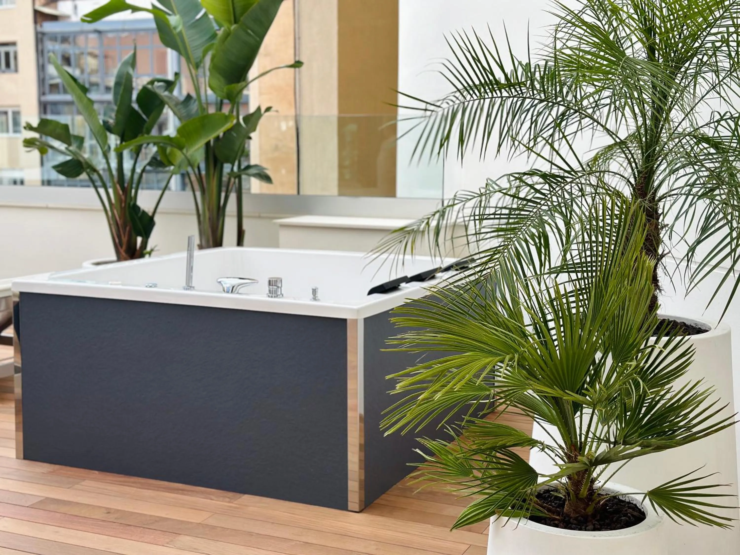 Superior Double Room with Terrace and Jacuzzi in Negresco Princess 4* Sup