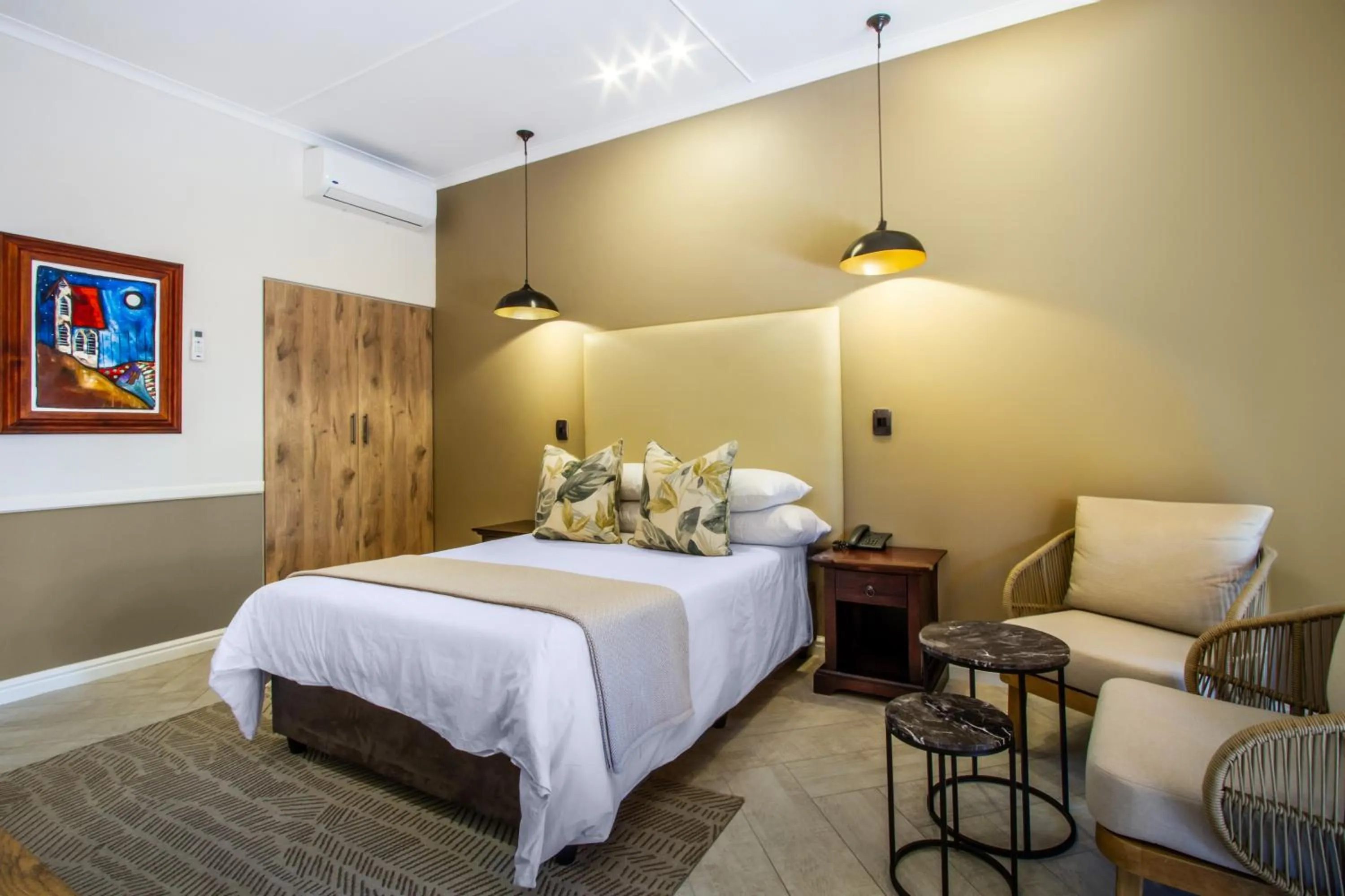 Standard Room - single occupancy in Hlangana Lodge