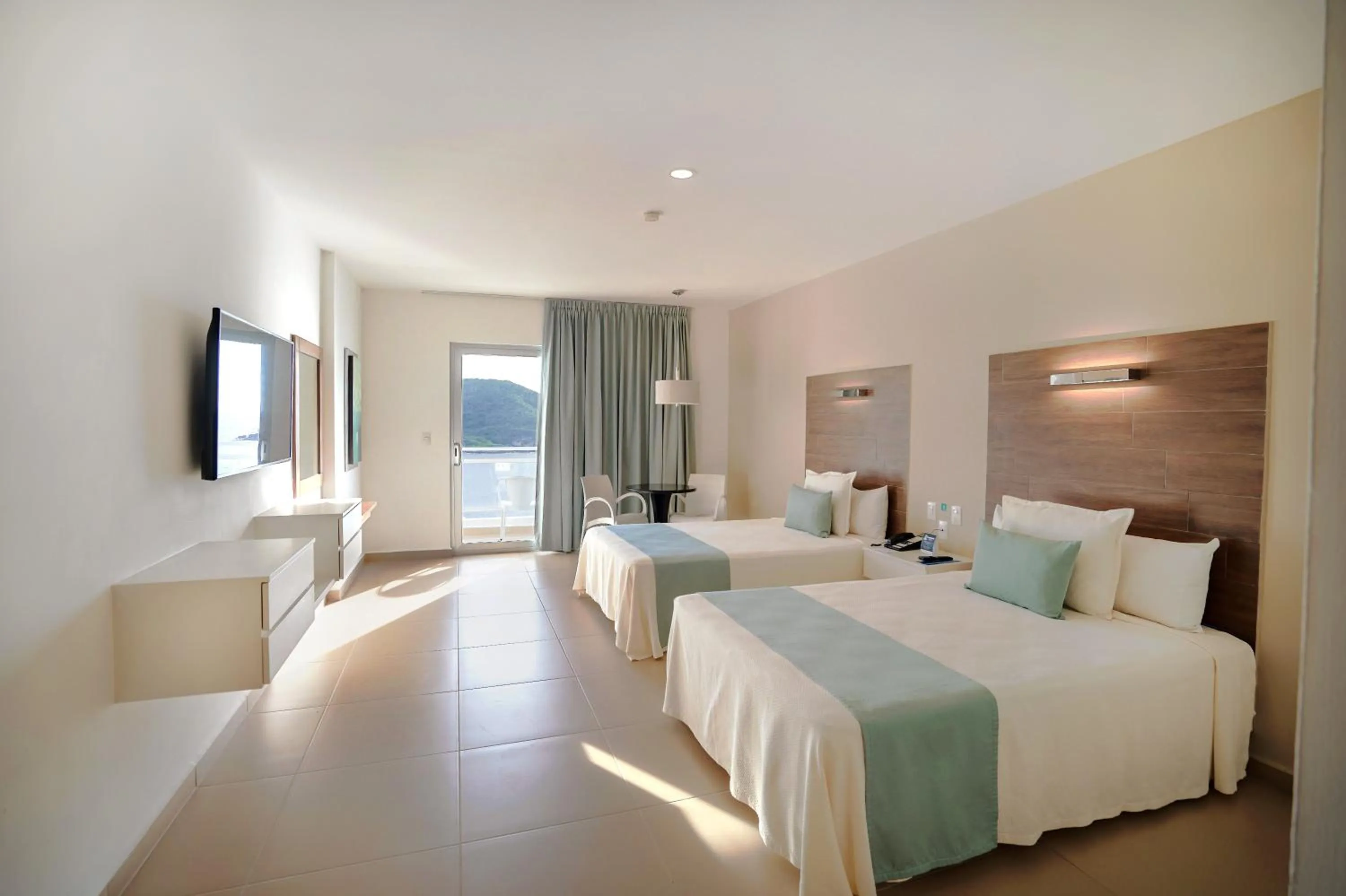 Junior Suite with Ocean View in Pacific Palace Beach Tower Hotel