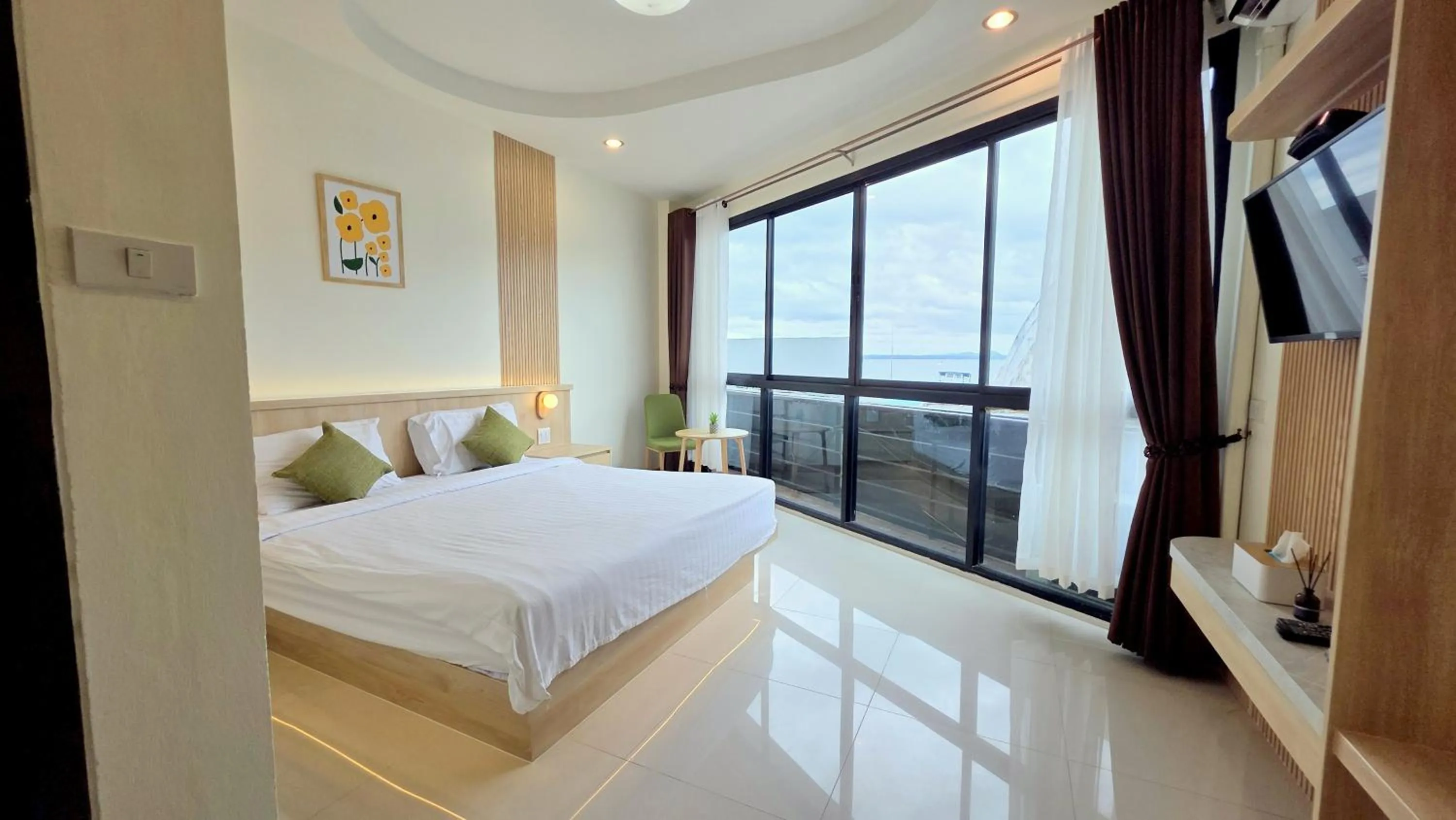 Standard Queen Room with View in Samed Port View