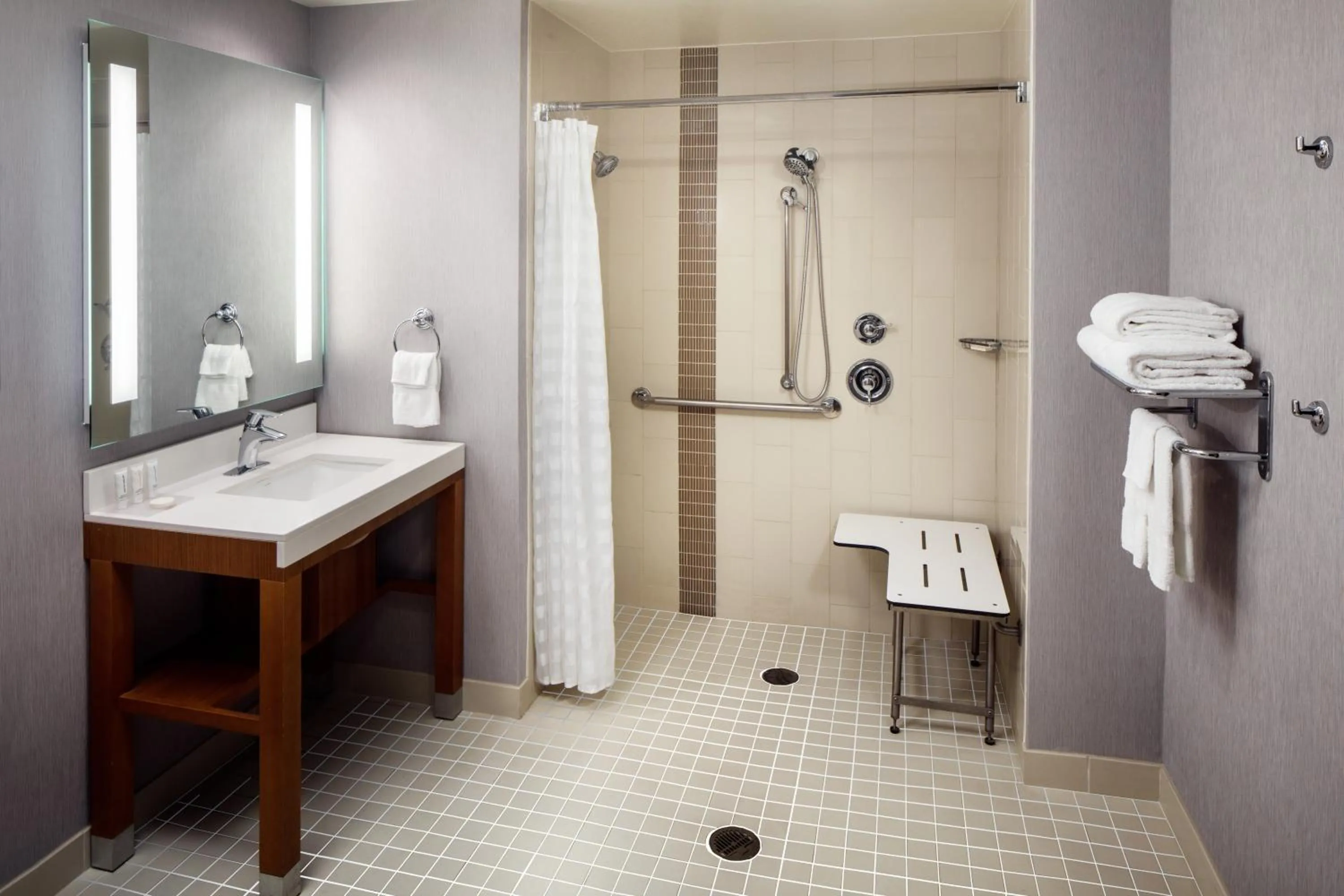 Queen Room with Two Queen Beds, Sofa Bed and Accessible Tub in Hyatt Place Nashville Downtown