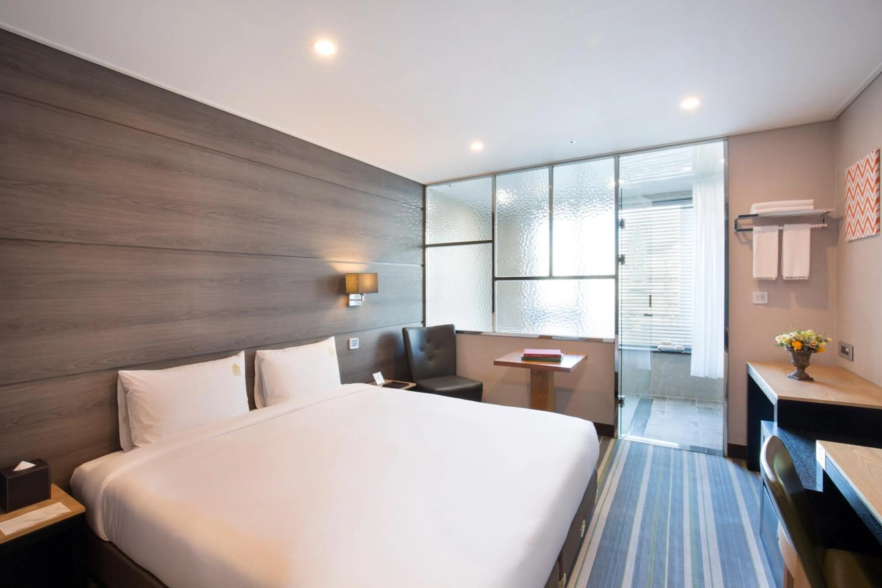 Premium Standard Double Room in Benikea Hotel Haeundae