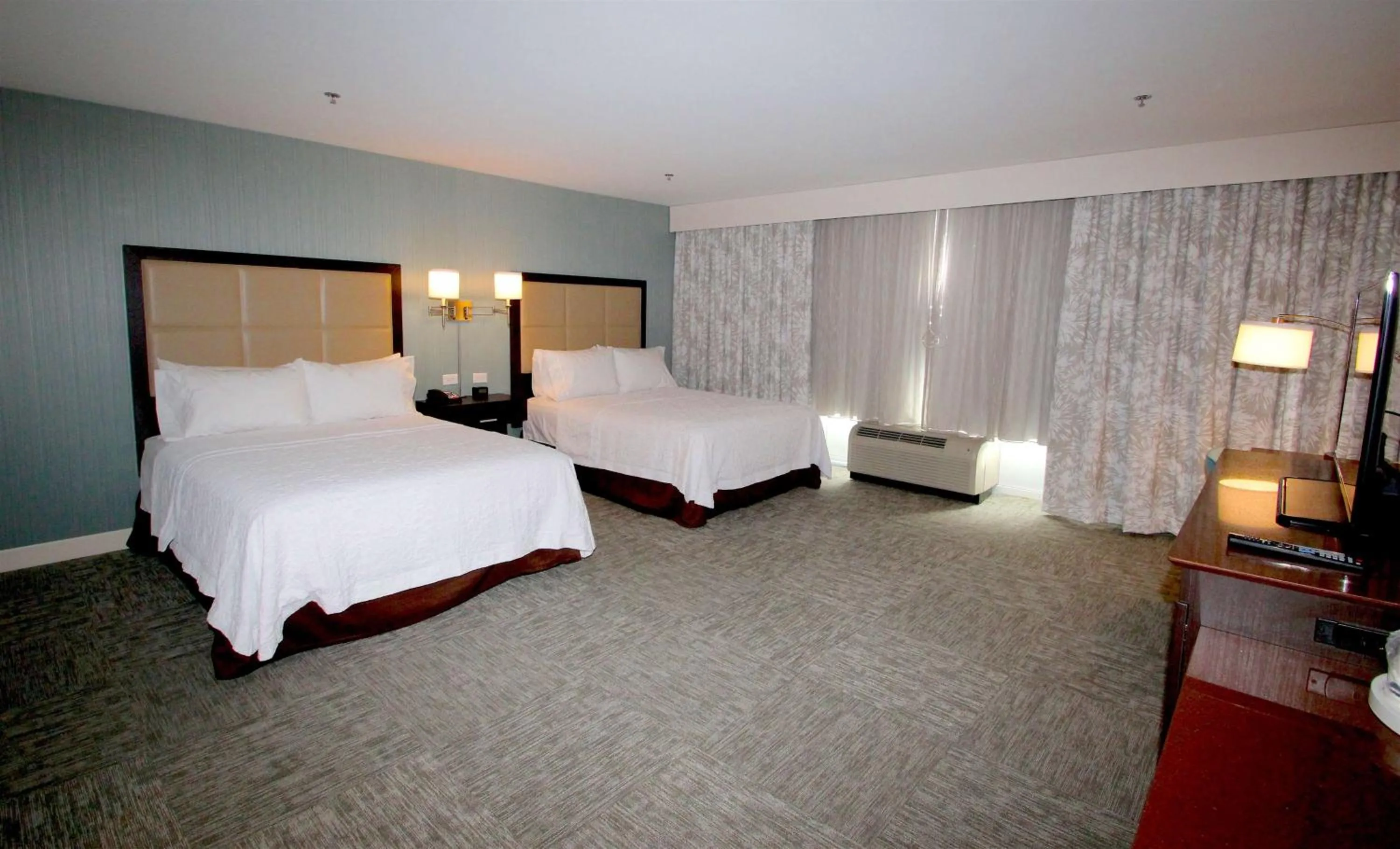 Queen Room with Two Queen Beds (4 Adults) in Hampton Inn- Suffolk