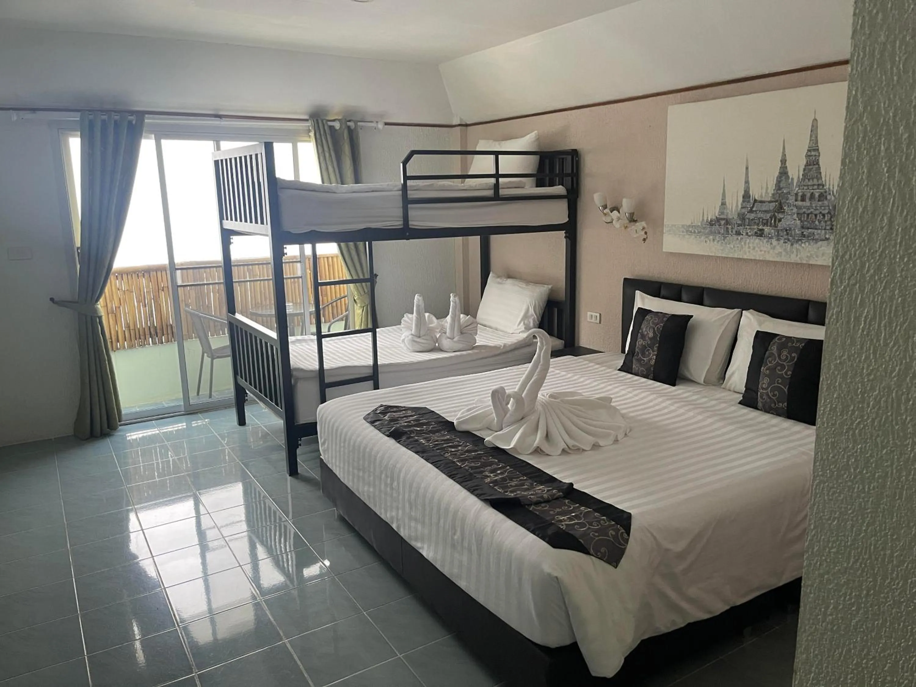Quadruple Room in Samui Green Hotel