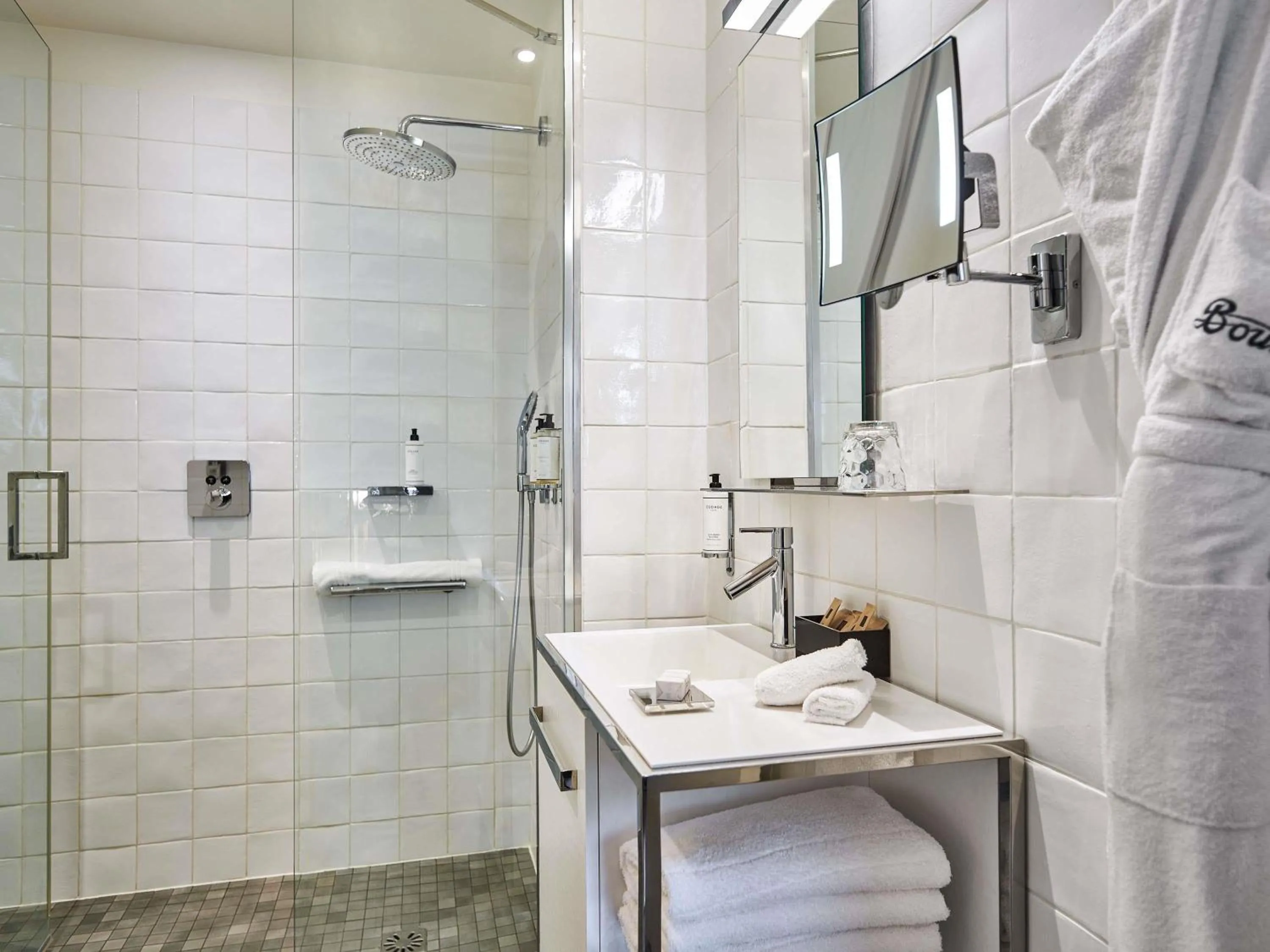 Deluxe Room in Boutet Bastille Hotel Paris - MGallery Collection