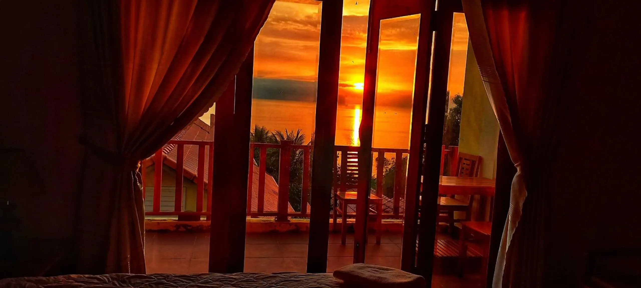 Deluxe Double Room with Sea View in Free Beach Resort