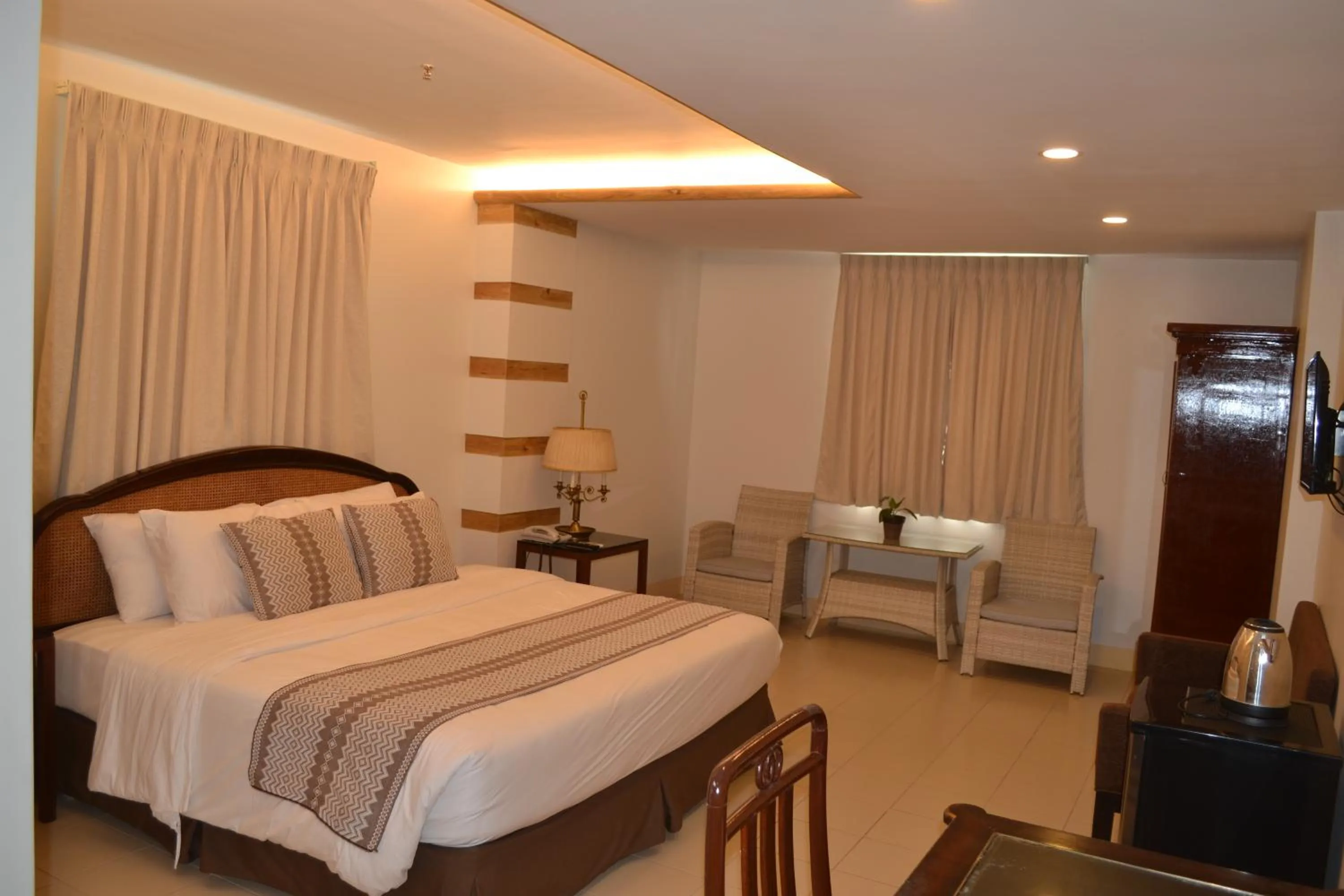 King Suite in Metro Vigan Inn