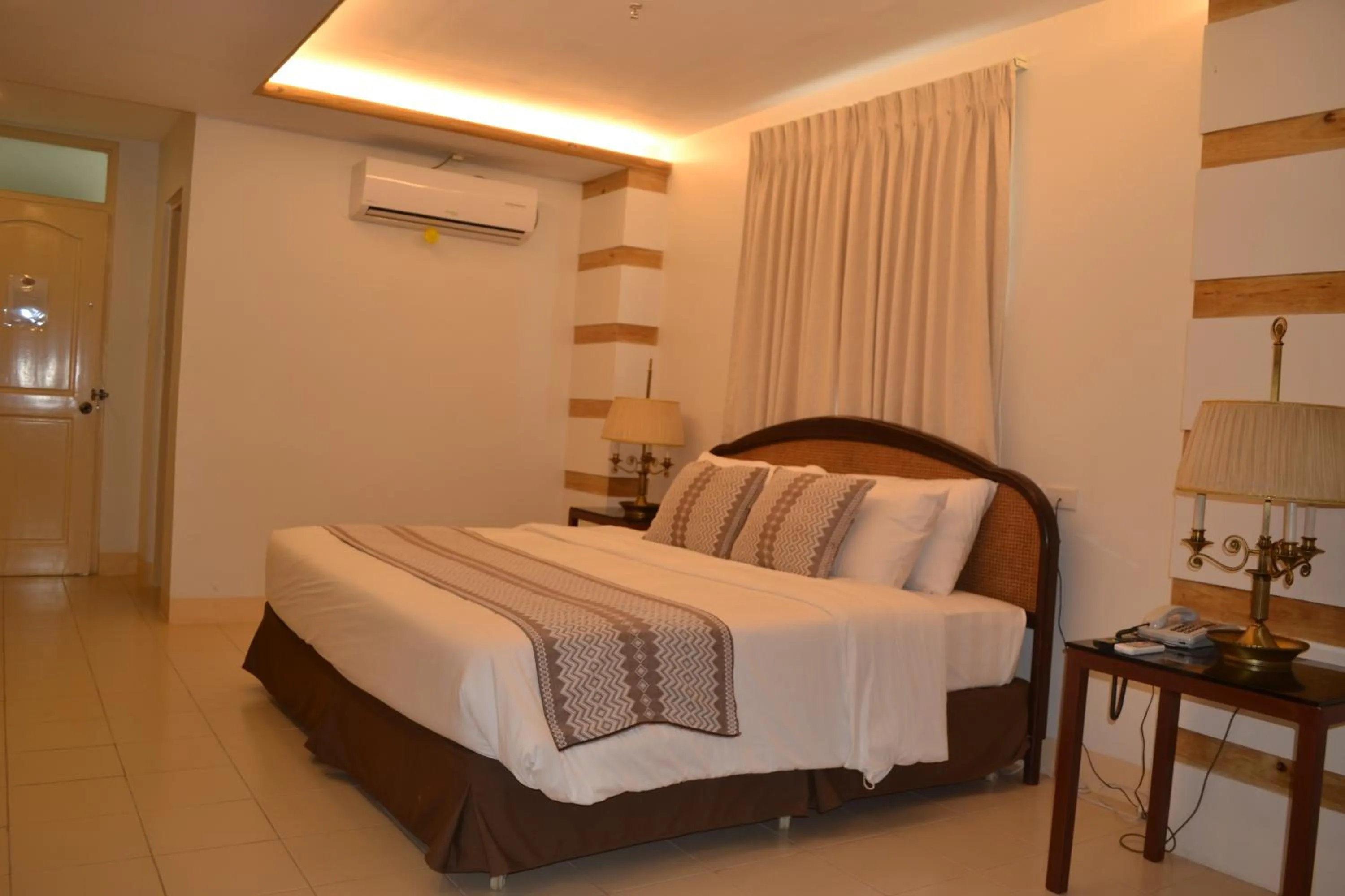 King Suite in Metro Vigan Inn