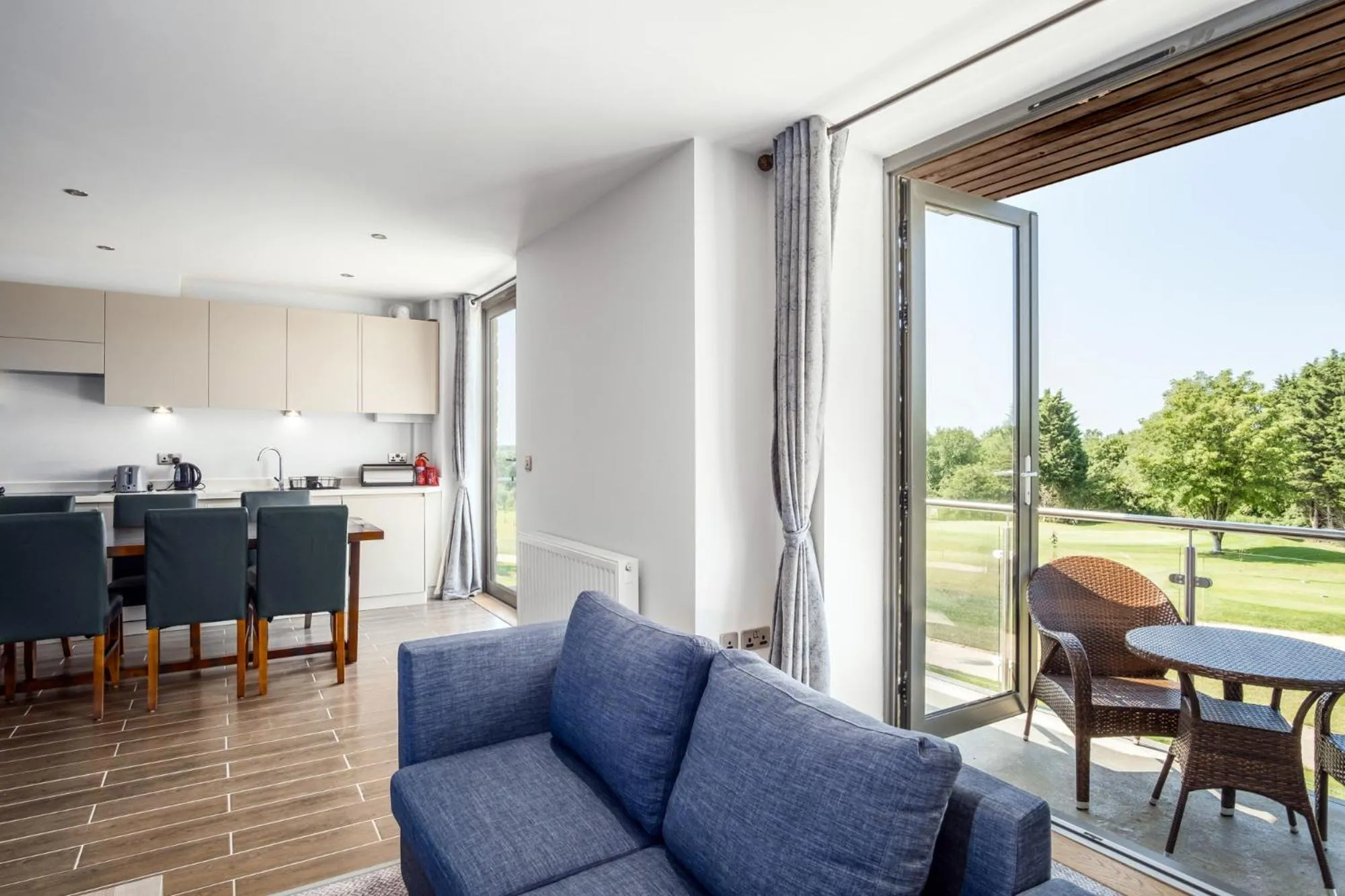 Studio with Sofa Bed and Golf View in Cotswolds Hotel & Spa