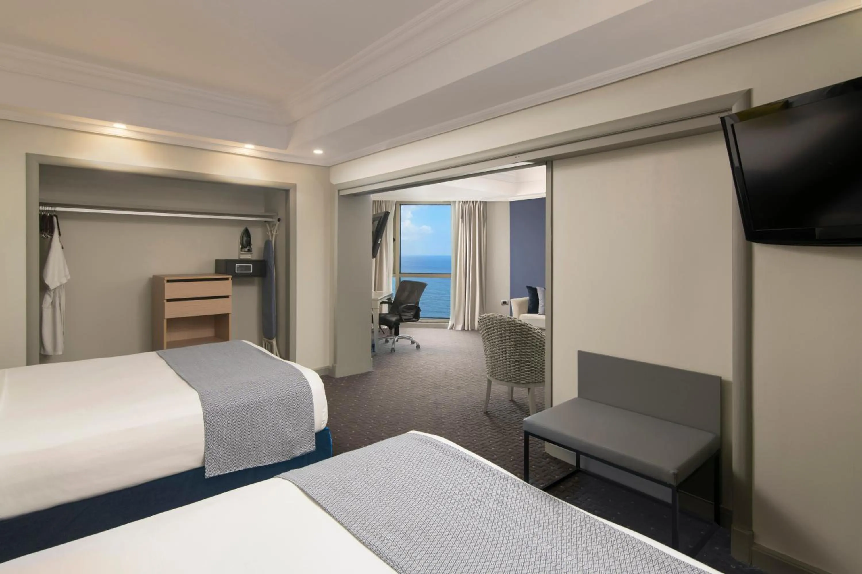 Suite Ocean  View in Catalonia Santo Domingo