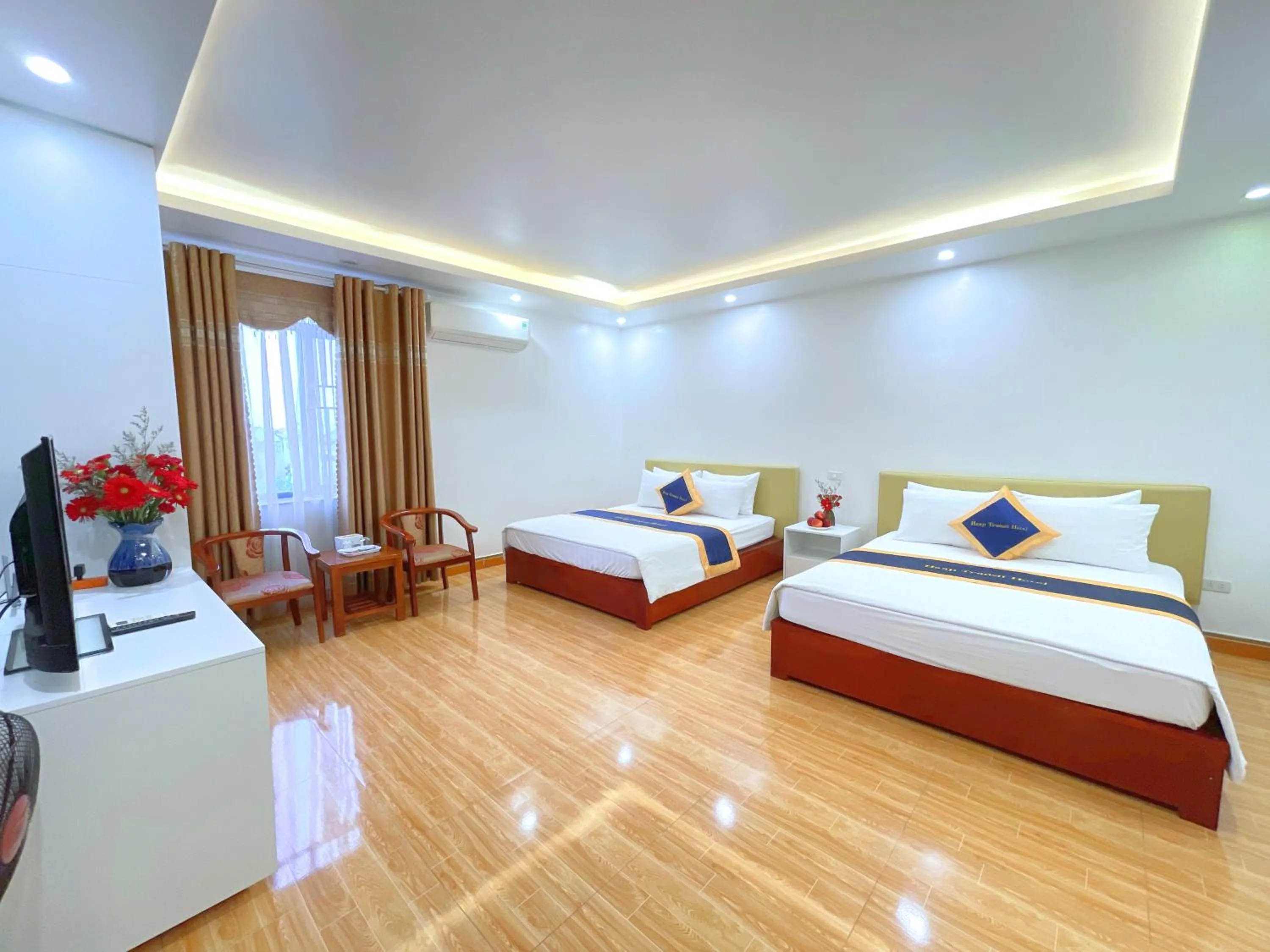 Deluxe Twin Room with Spa Bath in HAAP Transit Hotel