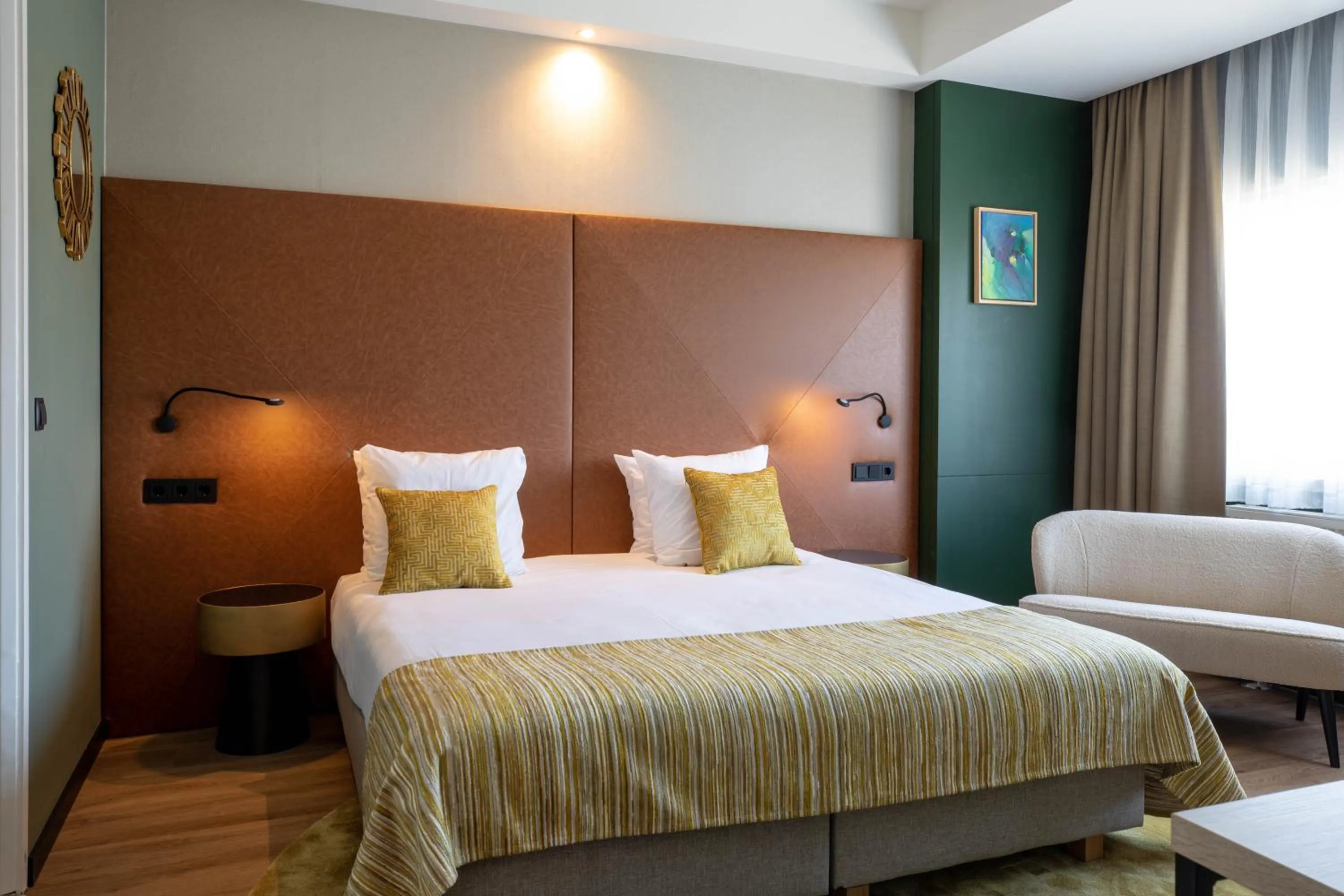 Deluxe Suite in Shanghai Hotel Holland