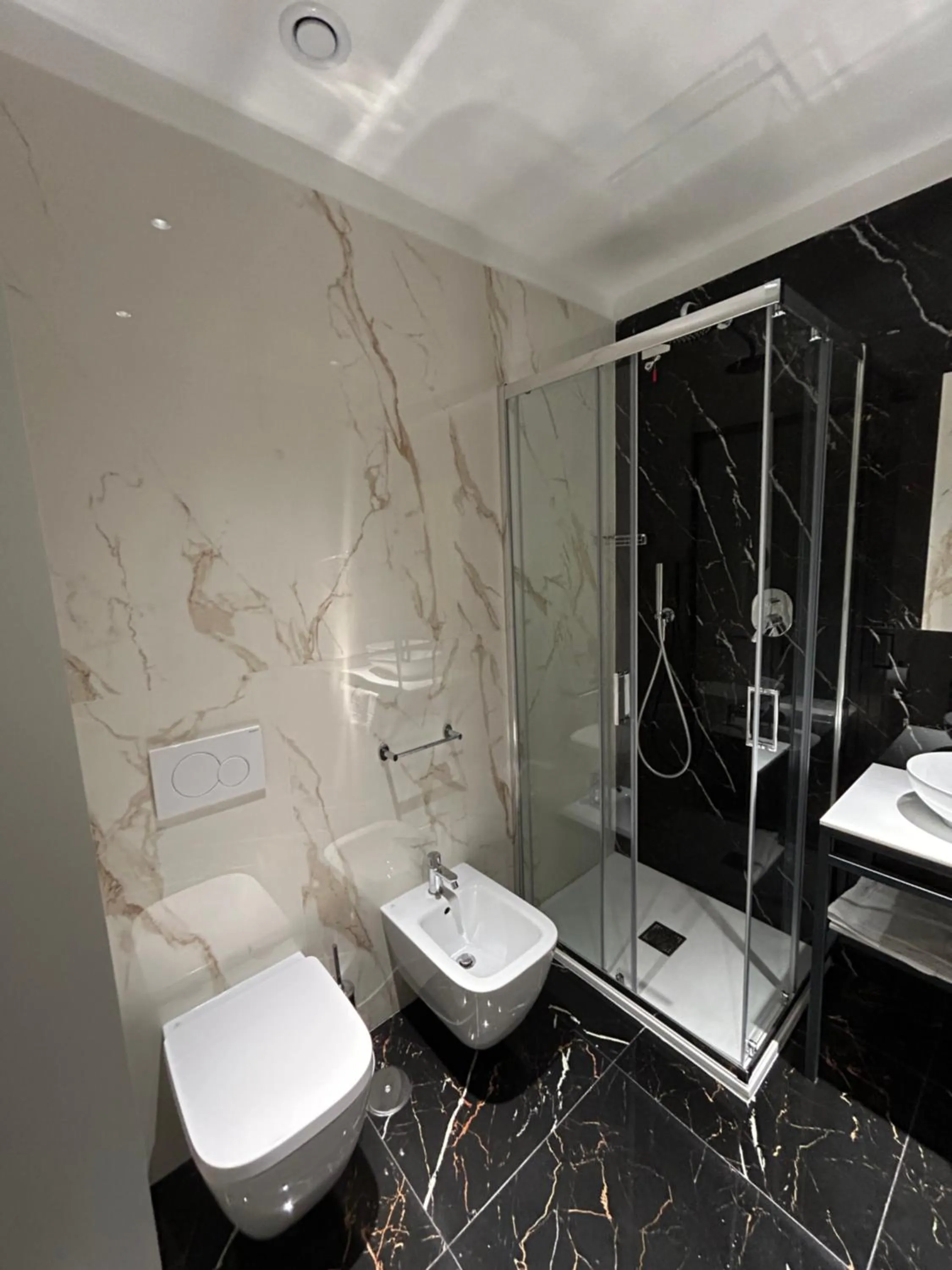 Deluxe Triple Room in Hotel Contilia