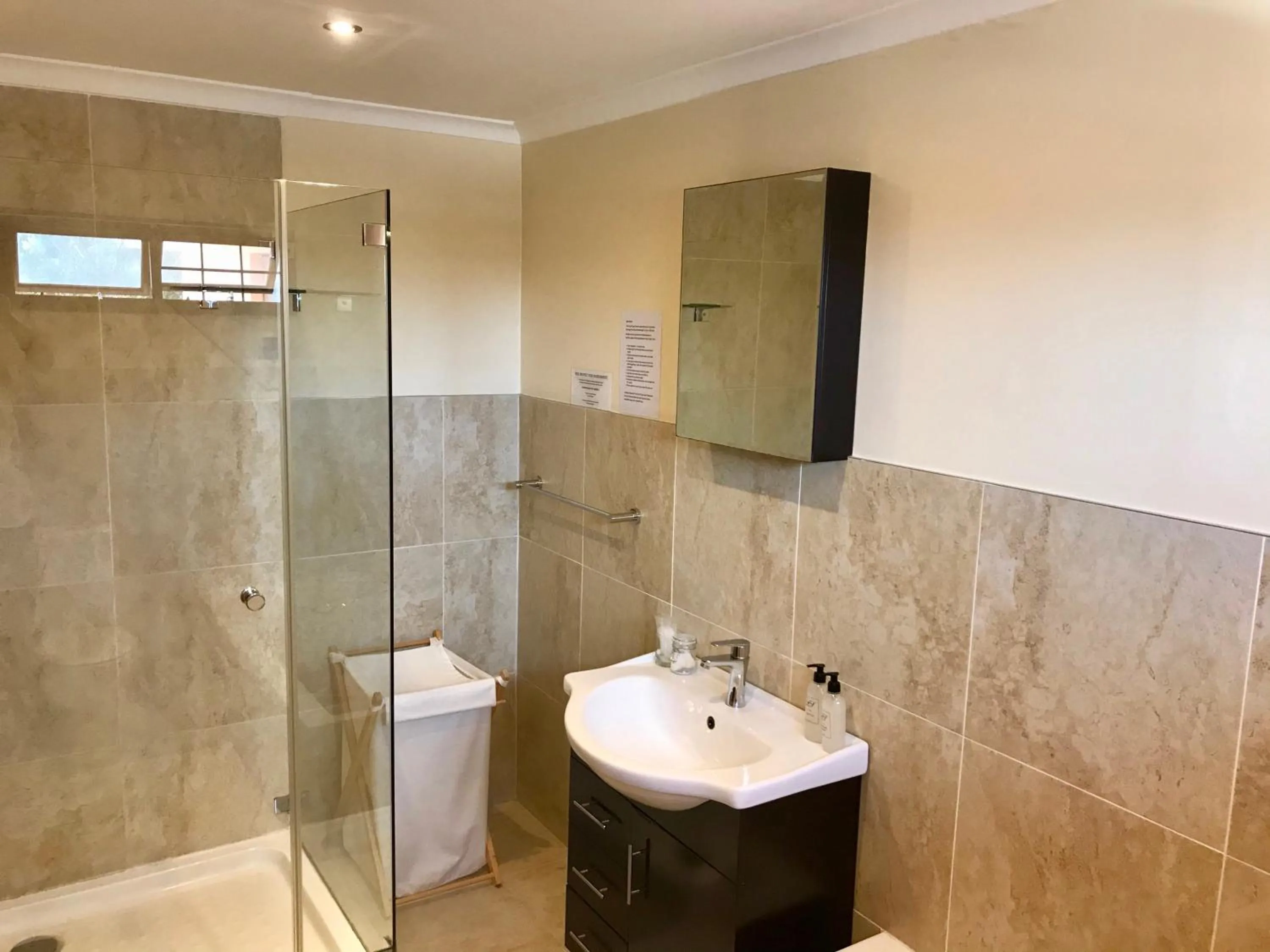  Deluxe Triple Room in Sundown Manor Guest House