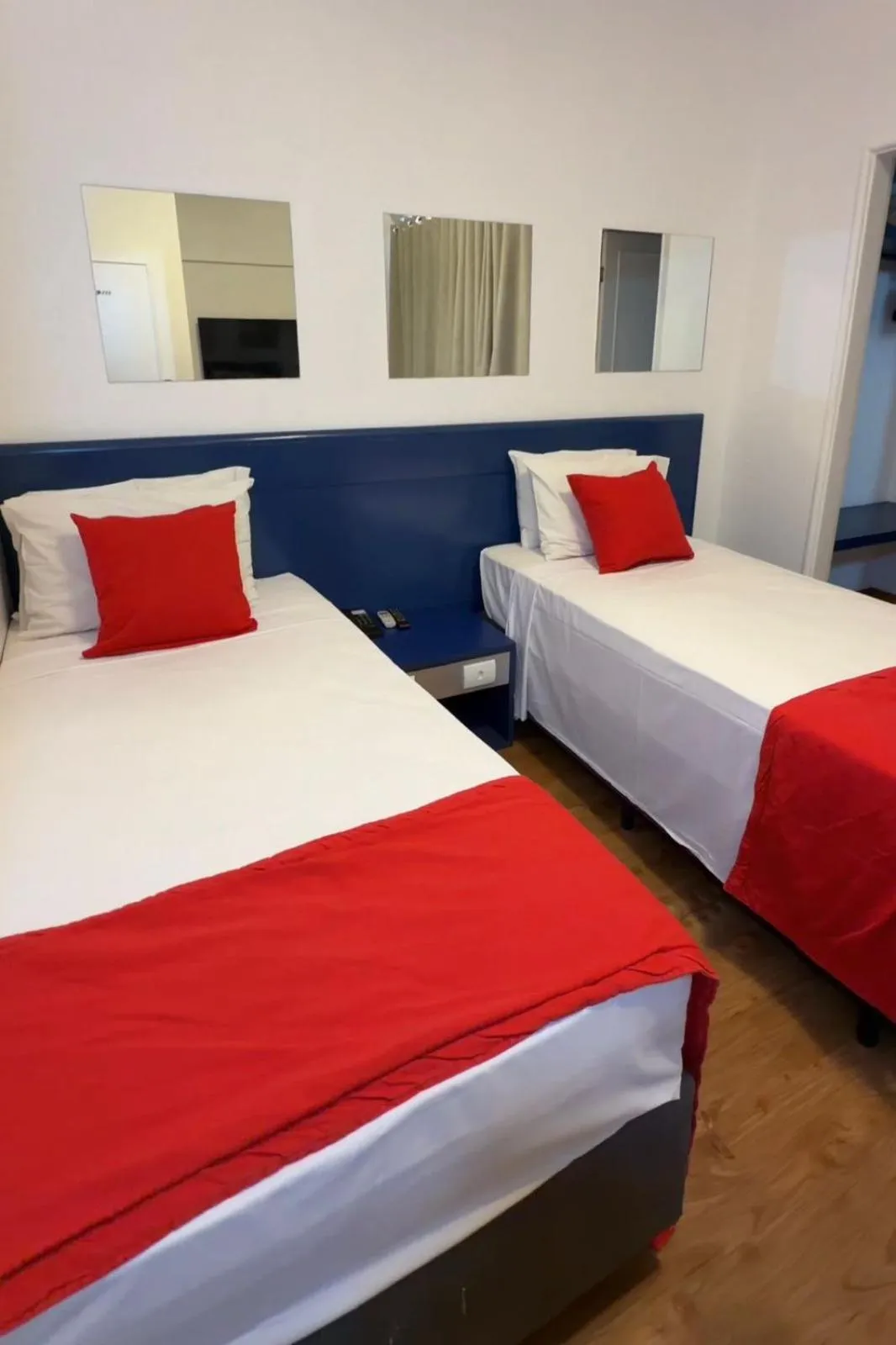 Triple Room in Hotel Normandie - by Easy Hotéis