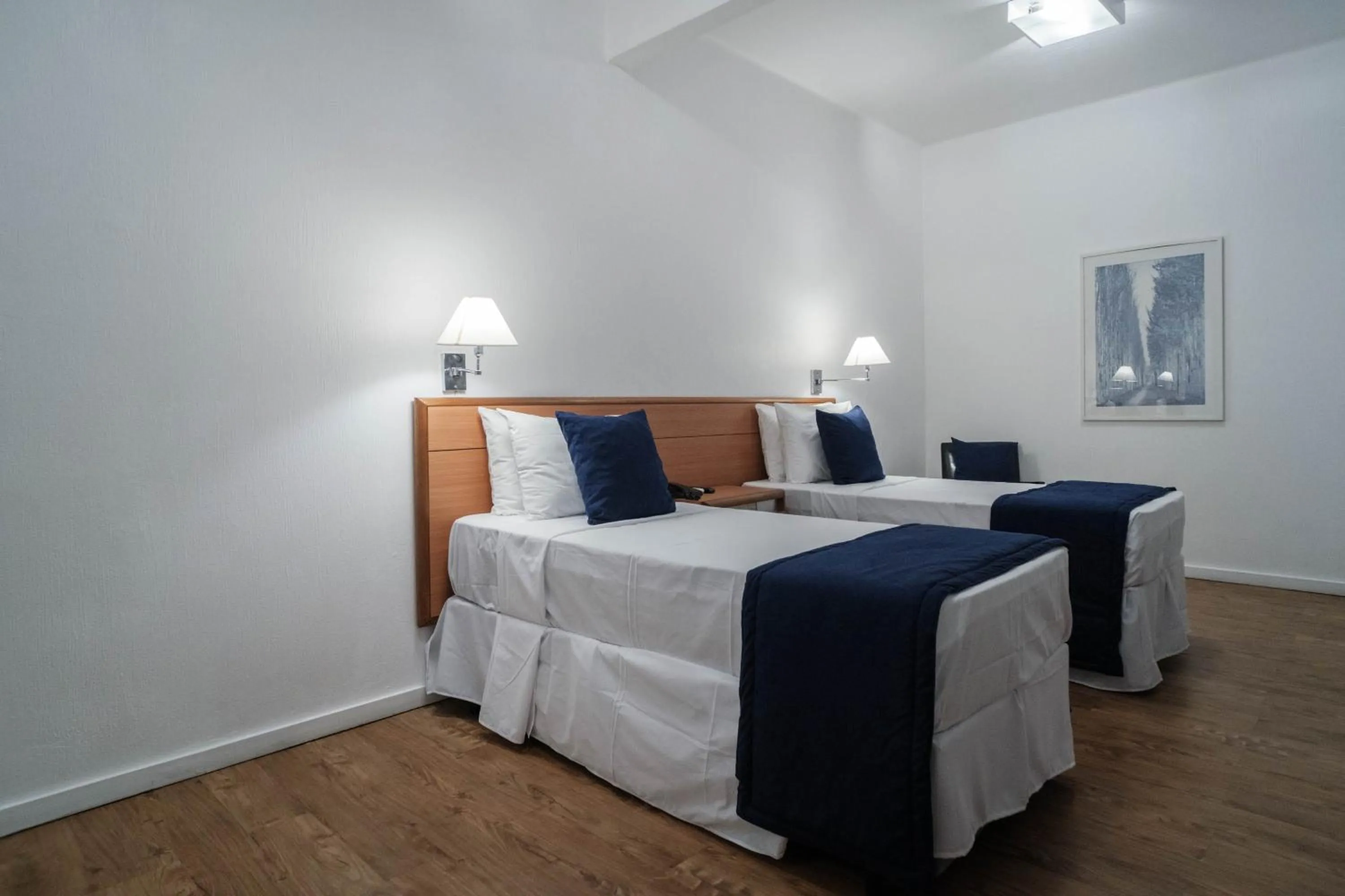 Twin Room in Hotel Normandie - by Easy Hotéis