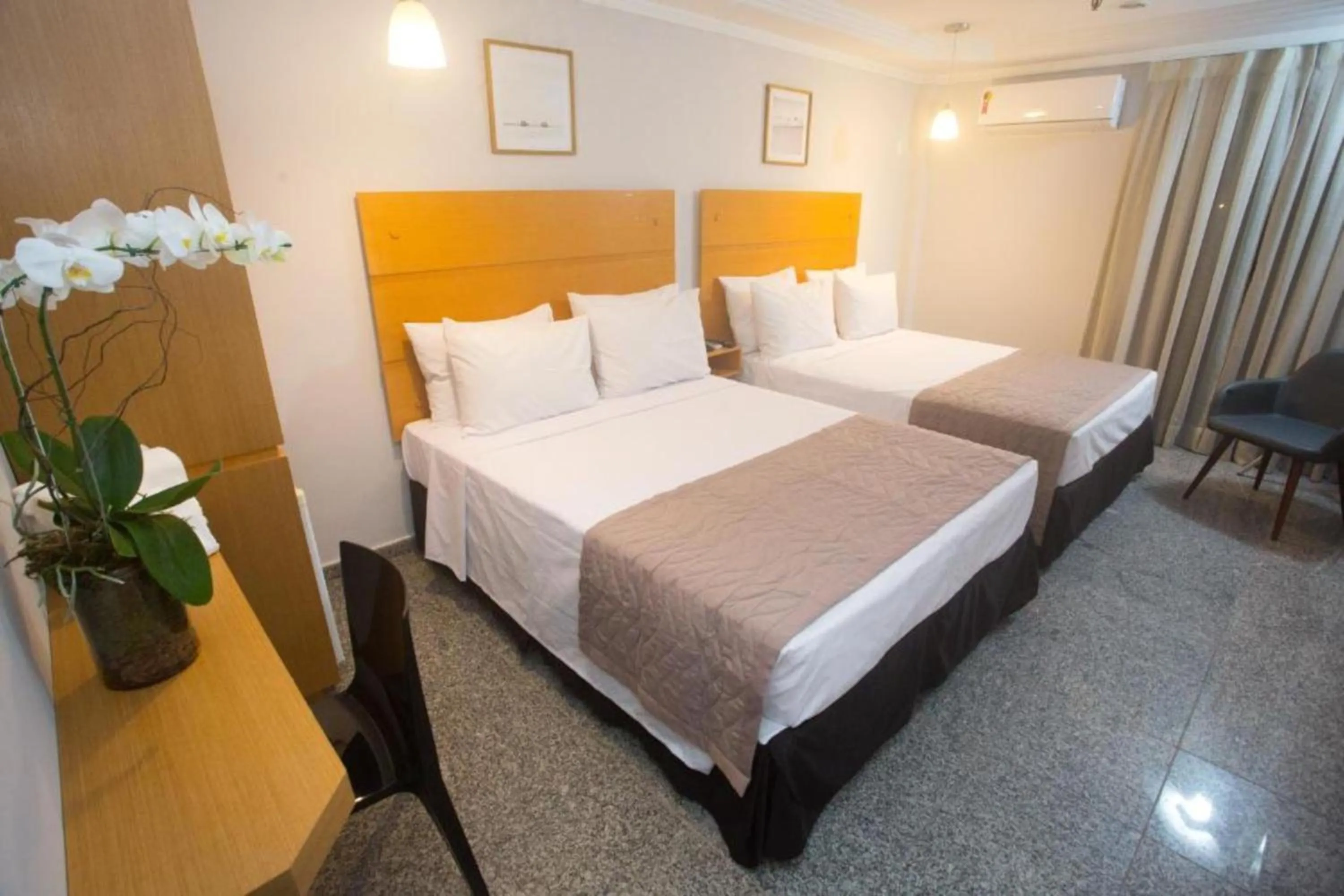 Deluxe Double Room in Regency Copacabana Hotel